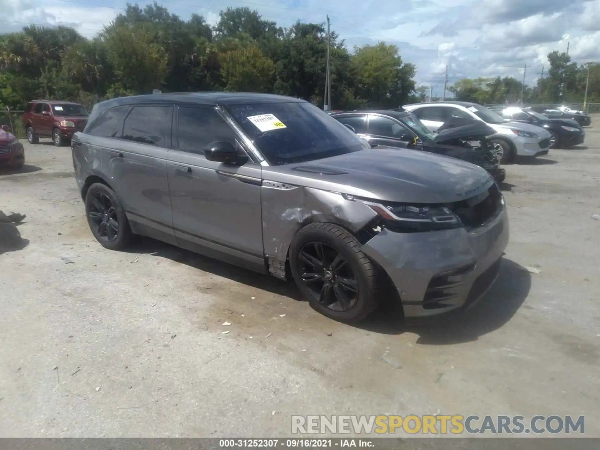 1 Photograph of a damaged car SALYL2EX5KA220882 LAND ROVER RANGE ROVER VELAR 2019