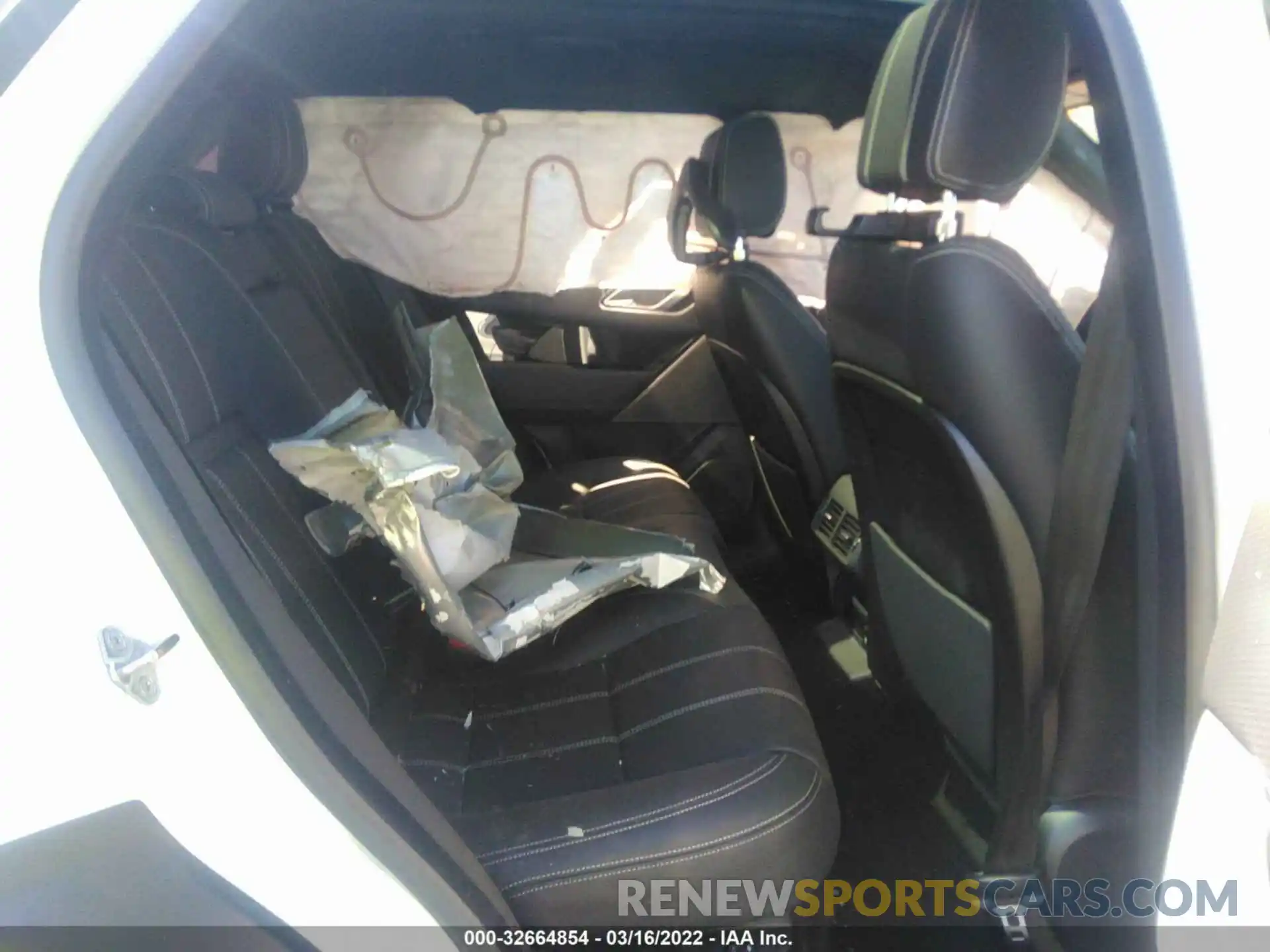 8 Photograph of a damaged car SALYL2EX7KA210547 LAND ROVER RANGE ROVER VELAR 2019