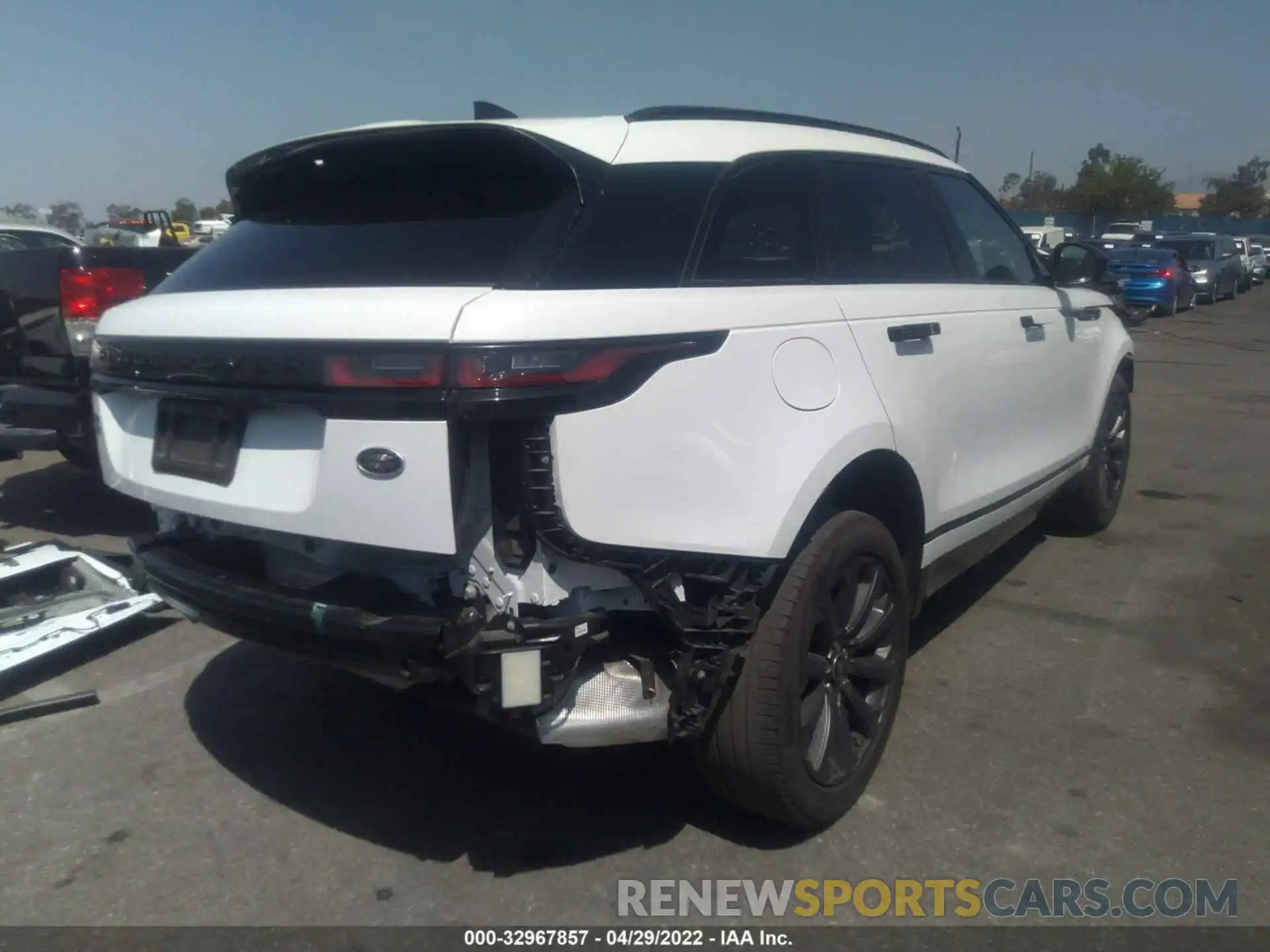 4 Photograph of a damaged car SALYL2FV3KA225513 LAND ROVER RANGE ROVER VELAR 2019