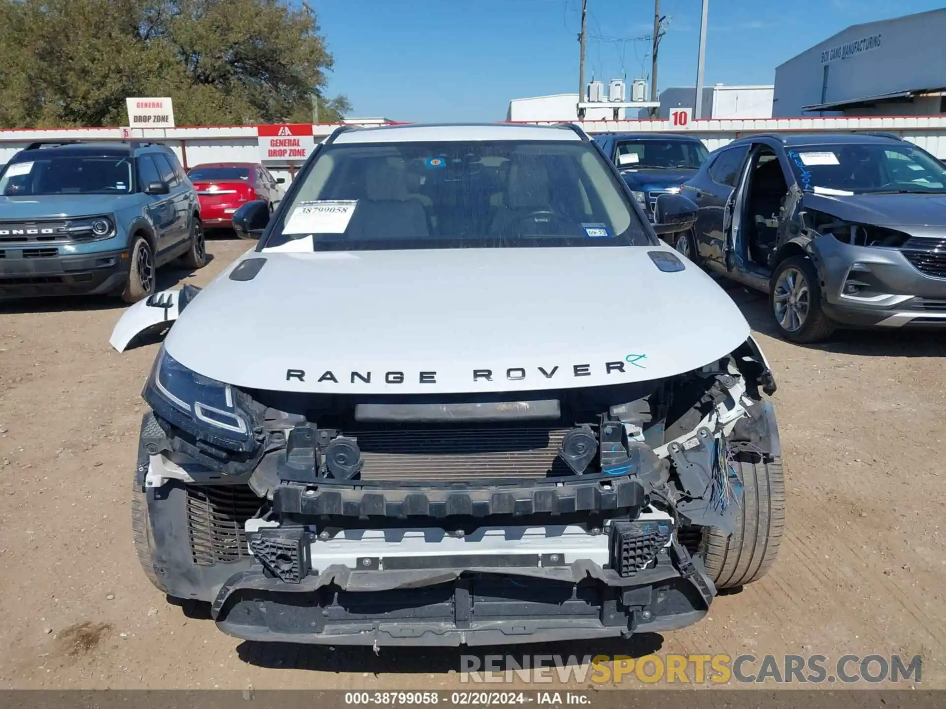 13 Photograph of a damaged car SALYM2EV0KA793541 LAND ROVER RANGE ROVER VELAR 2019