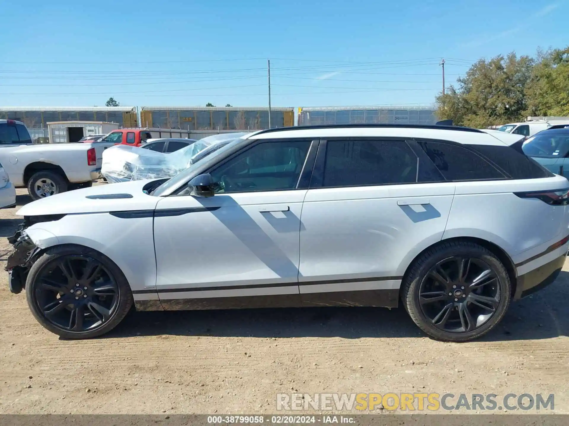 15 Photograph of a damaged car SALYM2EV0KA793541 LAND ROVER RANGE ROVER VELAR 2019