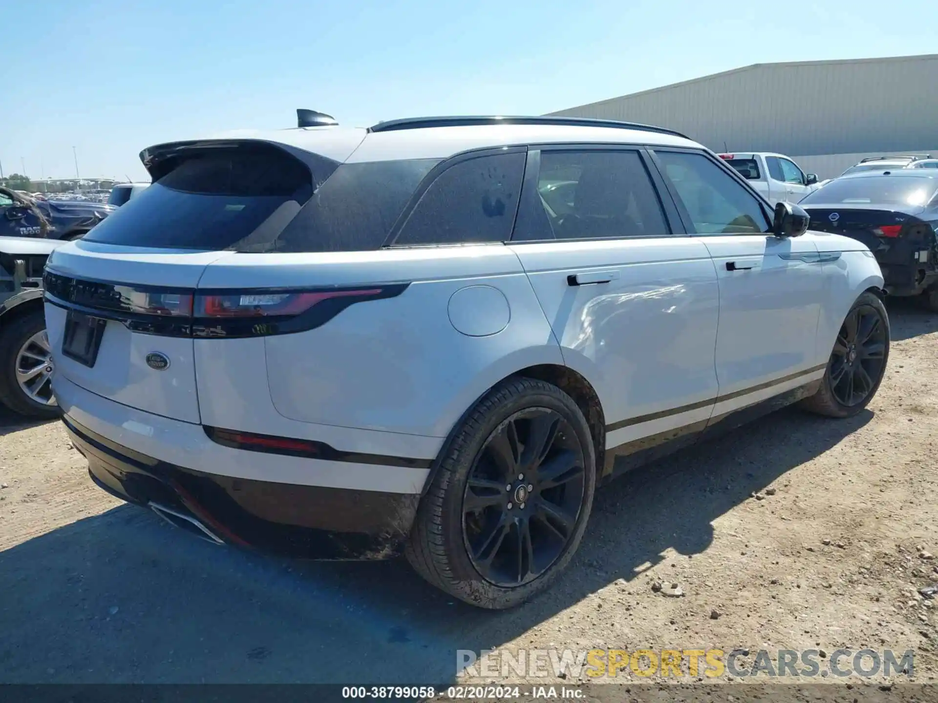 4 Фотография поврежденного автомобиля SALYM2EV0KA793541 LAND ROVER RANGE ROVER VELAR 2019