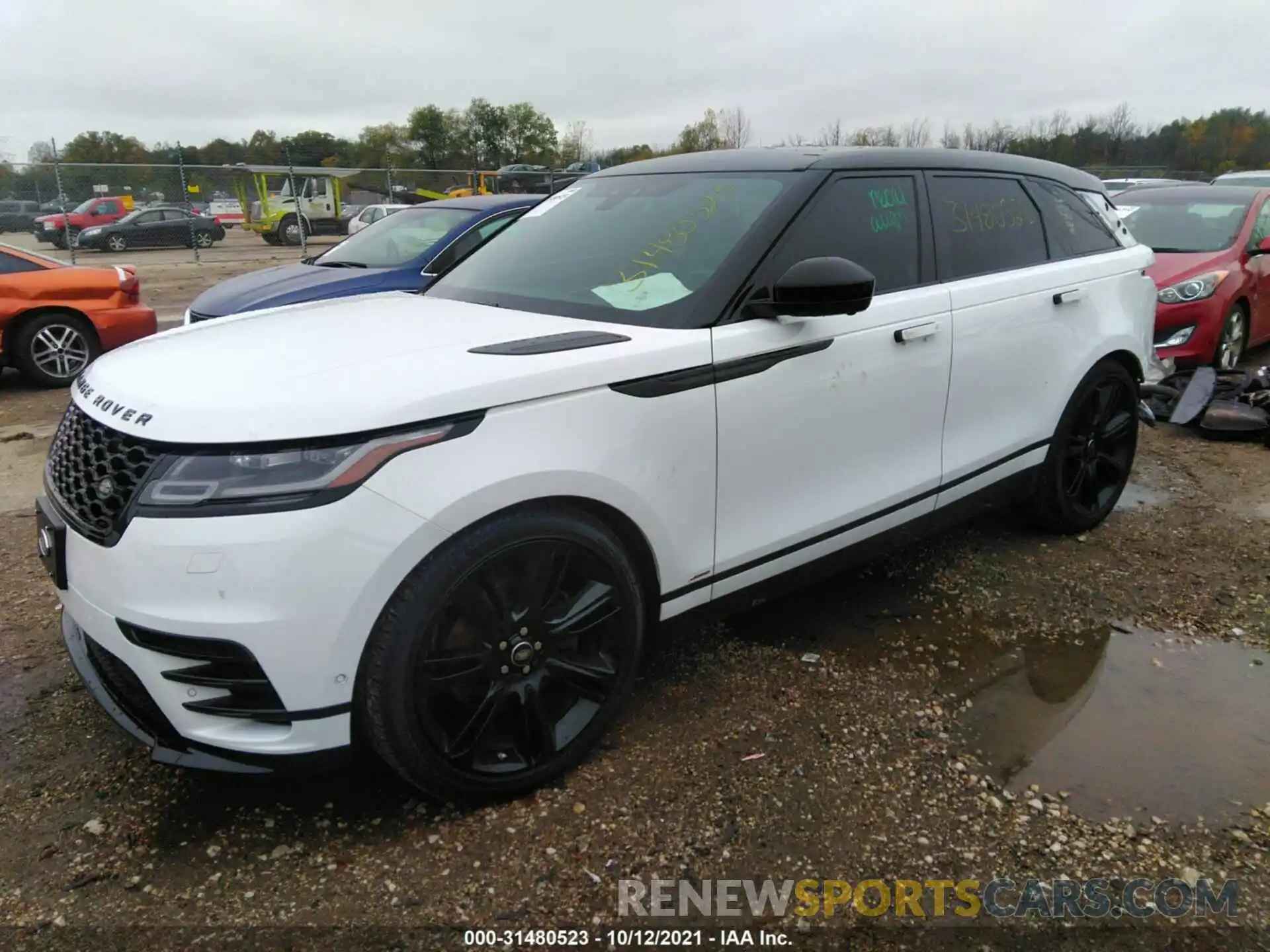 2 Фотография поврежденного автомобиля SALYM2EV4KA795549 LAND ROVER RANGE ROVER VELAR 2019