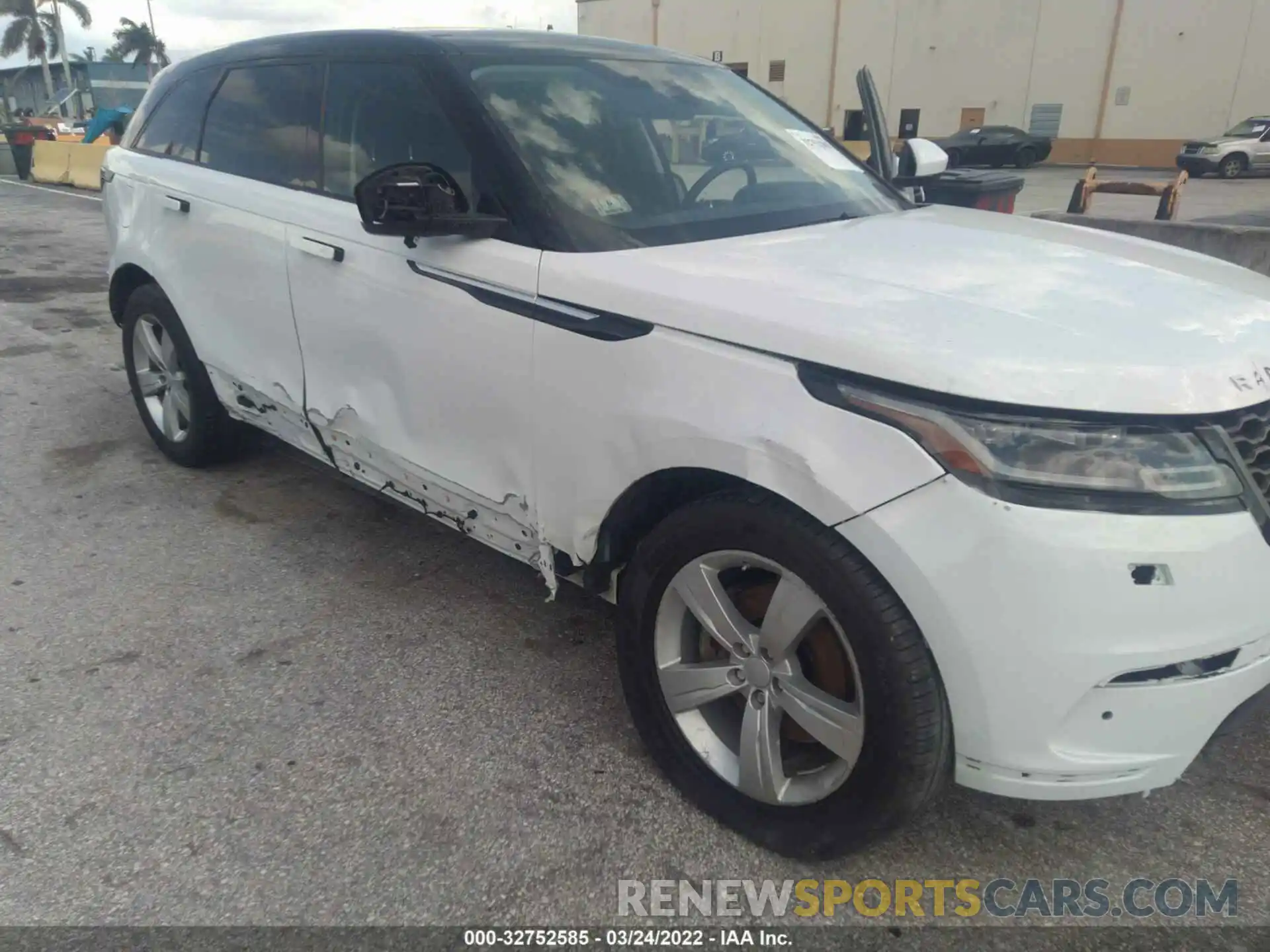 6 Photograph of a damaged car SALYB2EX0LA270013 LAND ROVER RANGE ROVER VELAR 2020