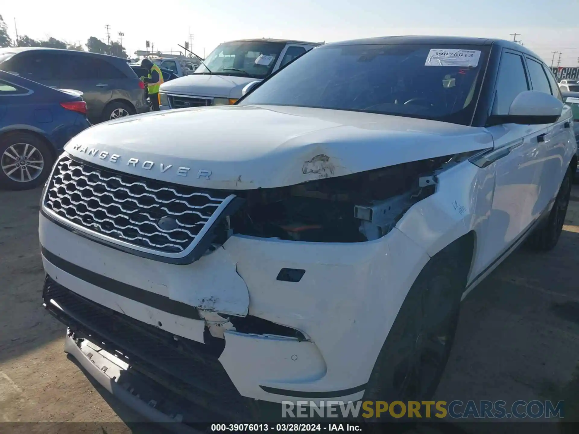 6 Photograph of a damaged car SALYB2EX0LA295364 LAND ROVER RANGE ROVER VELAR 2020