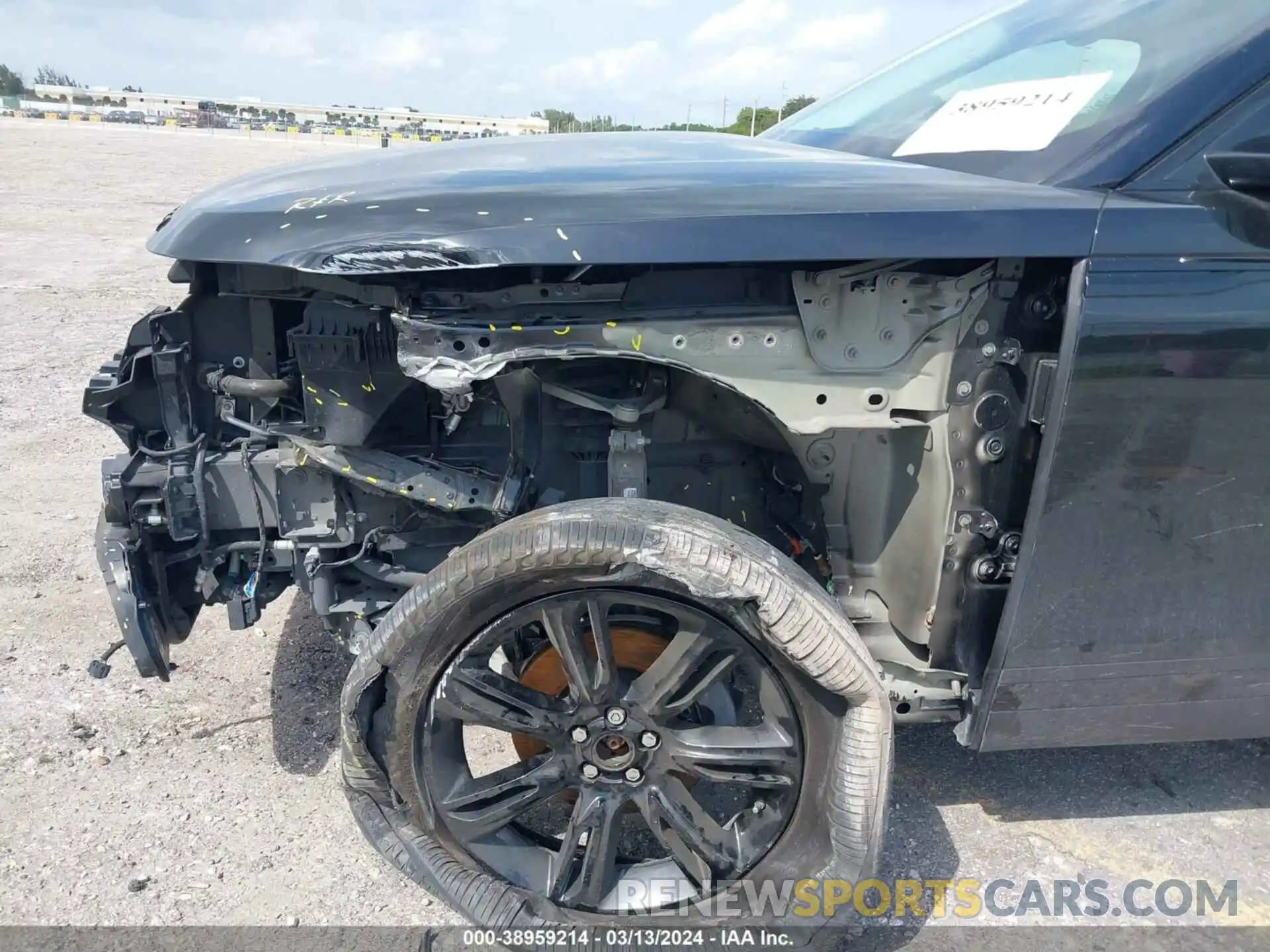6 Photograph of a damaged car SALYB2EX2LA295172 LAND ROVER RANGE ROVER VELAR 2020