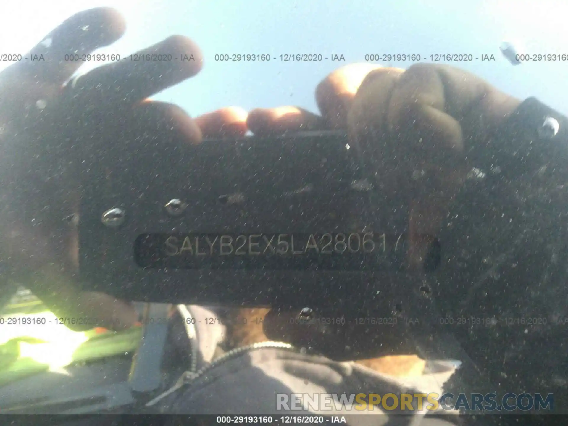 9 Photograph of a damaged car SALYB2EX5LA280617 LAND ROVER RANGE ROVER VELAR 2020