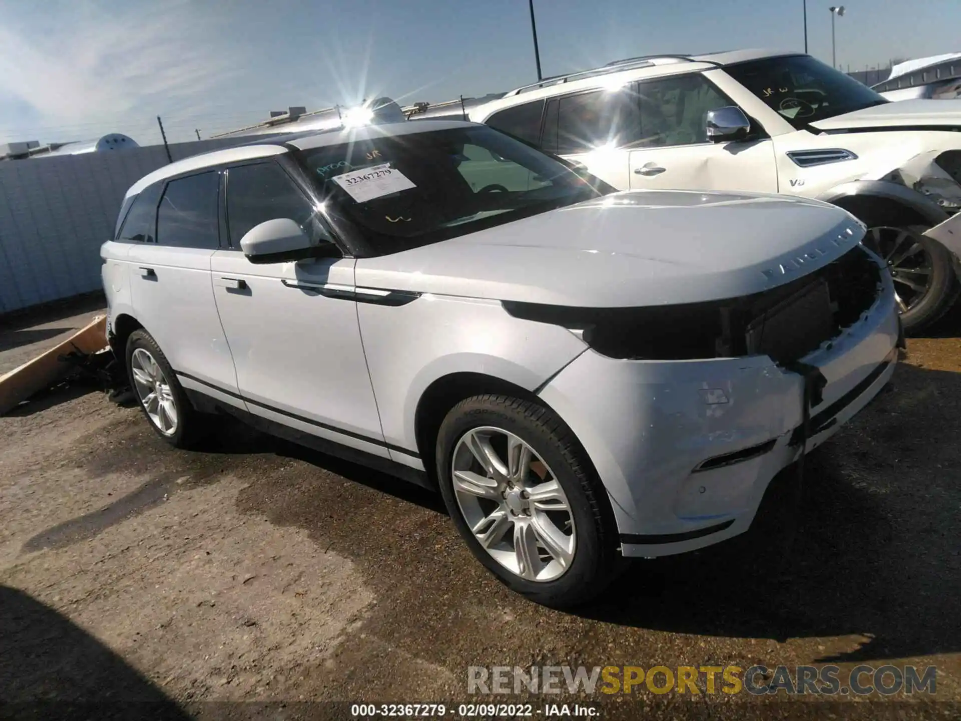 1 Фотография поврежденного автомобиля SALYB2EX8LA266355 LAND ROVER RANGE ROVER VELAR 2020