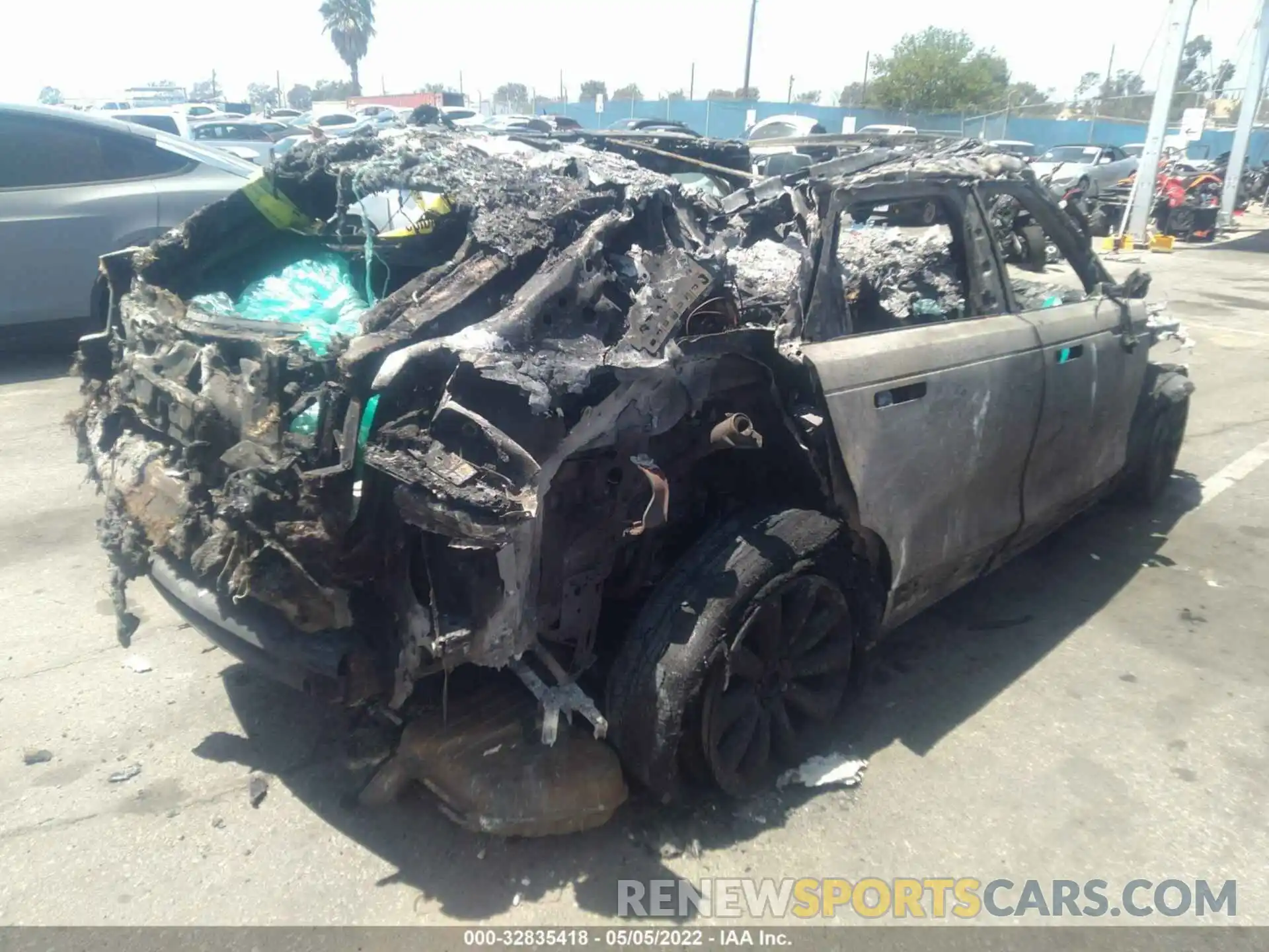 4 Photograph of a damaged car SALYB2EXXLA290978 LAND ROVER RANGE ROVER VELAR 2020