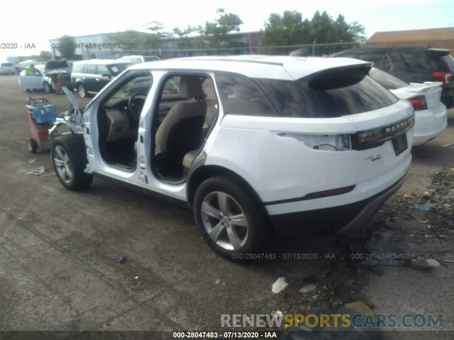 3 Photograph of a damaged car SALYB2FV5LA257660 LAND ROVER RANGE ROVER VELAR 2020