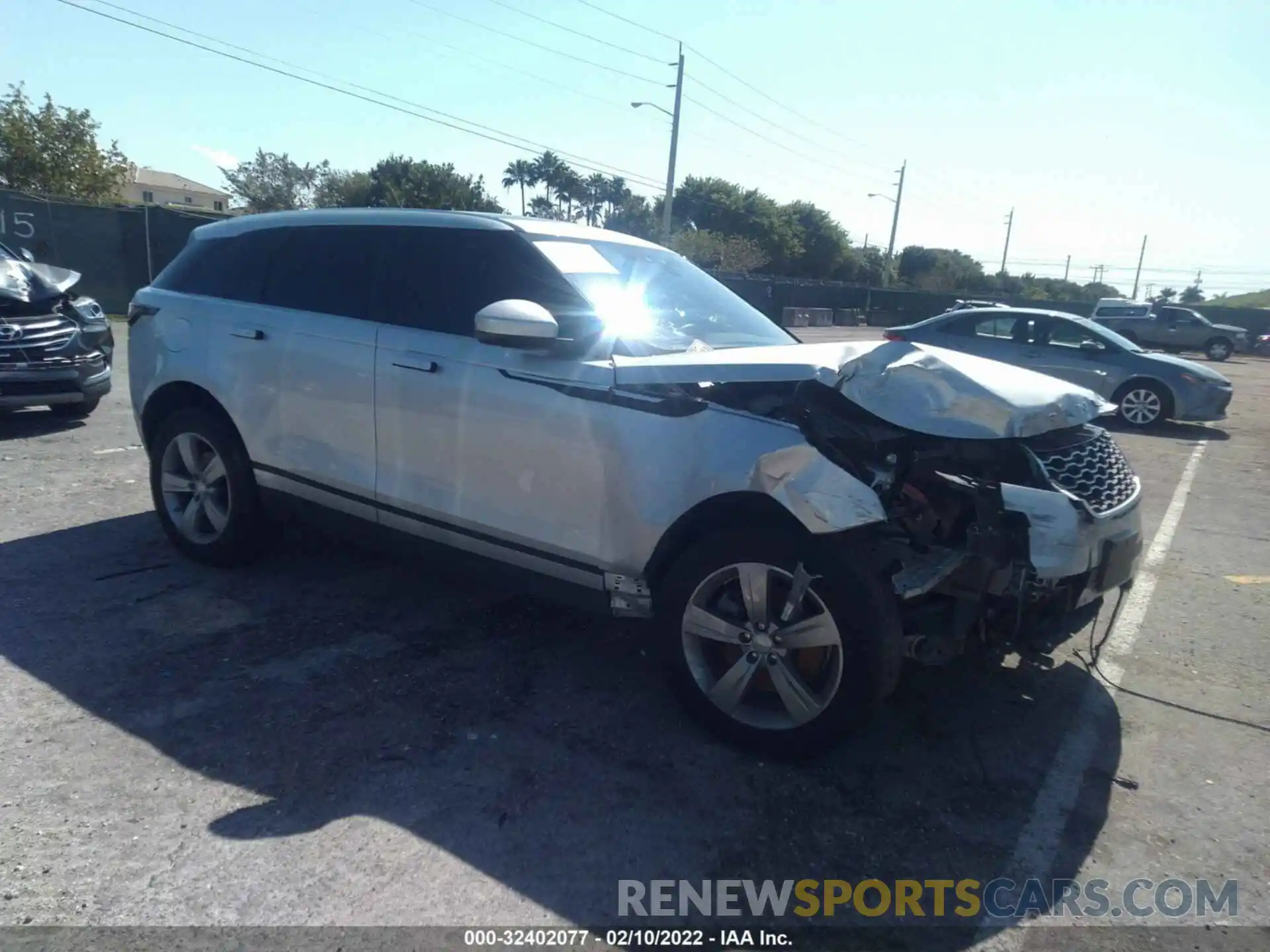 1 Photograph of a damaged car SALYB2FV5LA268612 LAND ROVER RANGE ROVER VELAR 2020