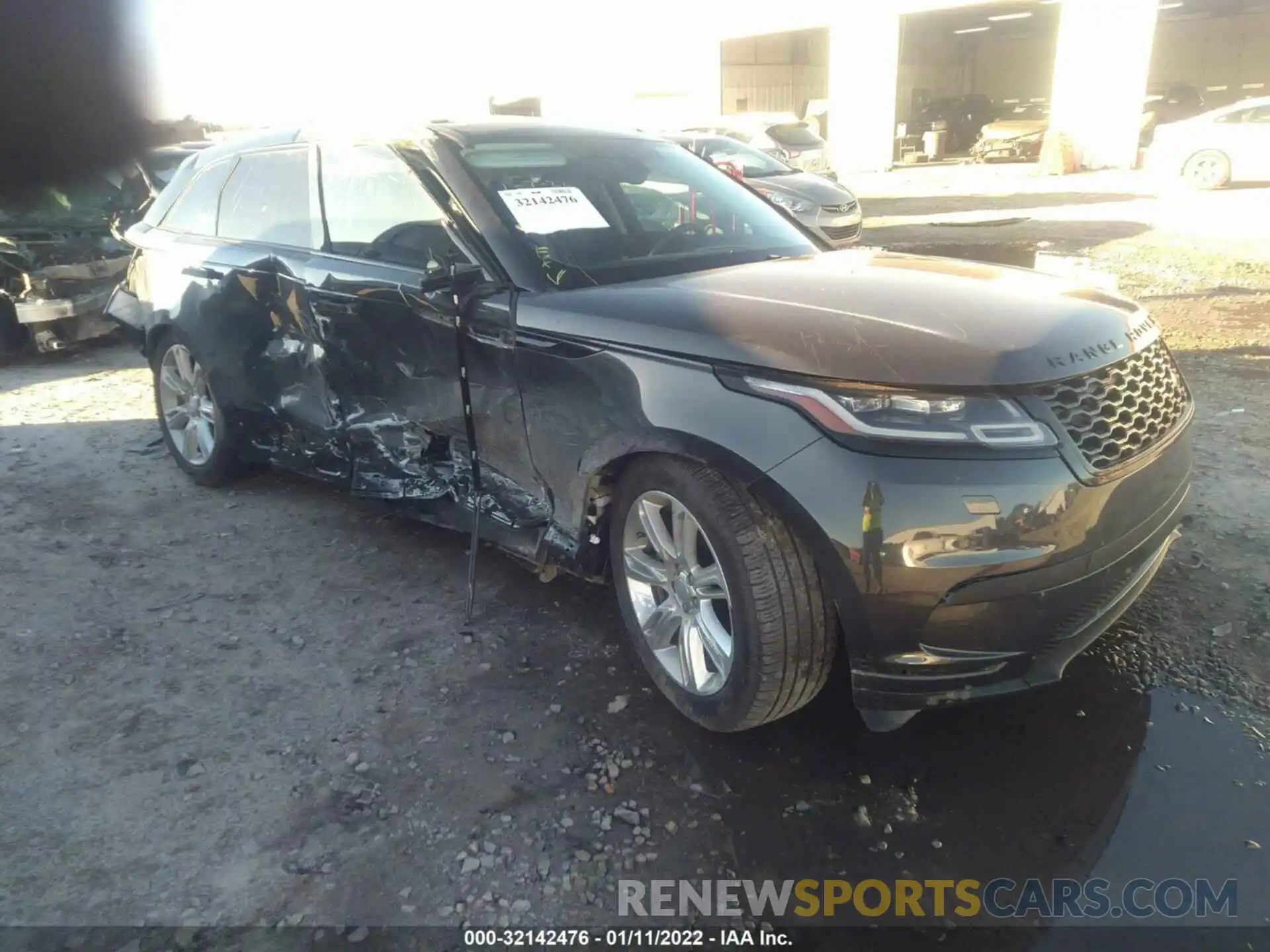 1 Photograph of a damaged car SALYB2FV6LA251611 LAND ROVER RANGE ROVER VELAR 2020