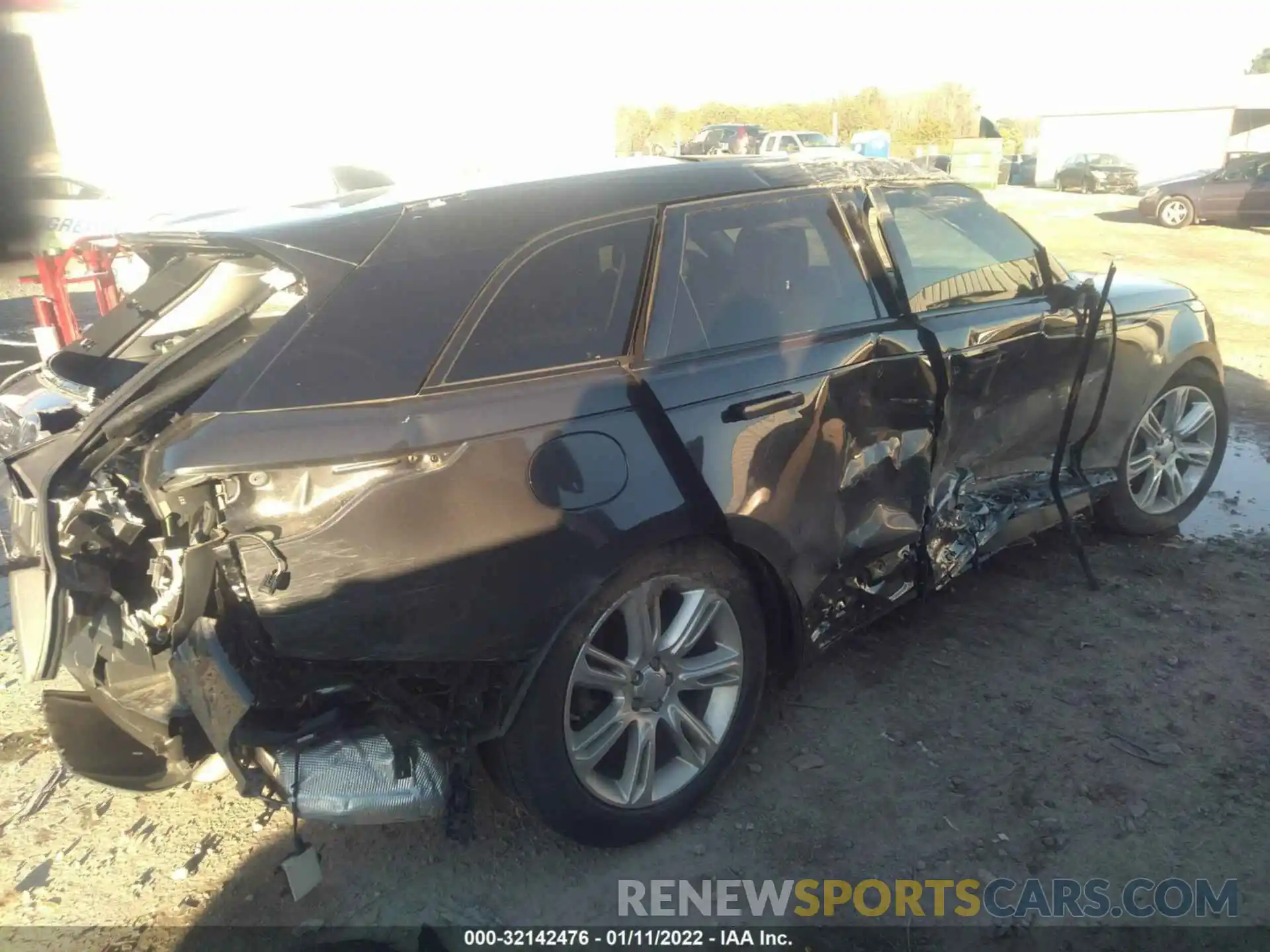 6 Photograph of a damaged car SALYB2FV6LA251611 LAND ROVER RANGE ROVER VELAR 2020