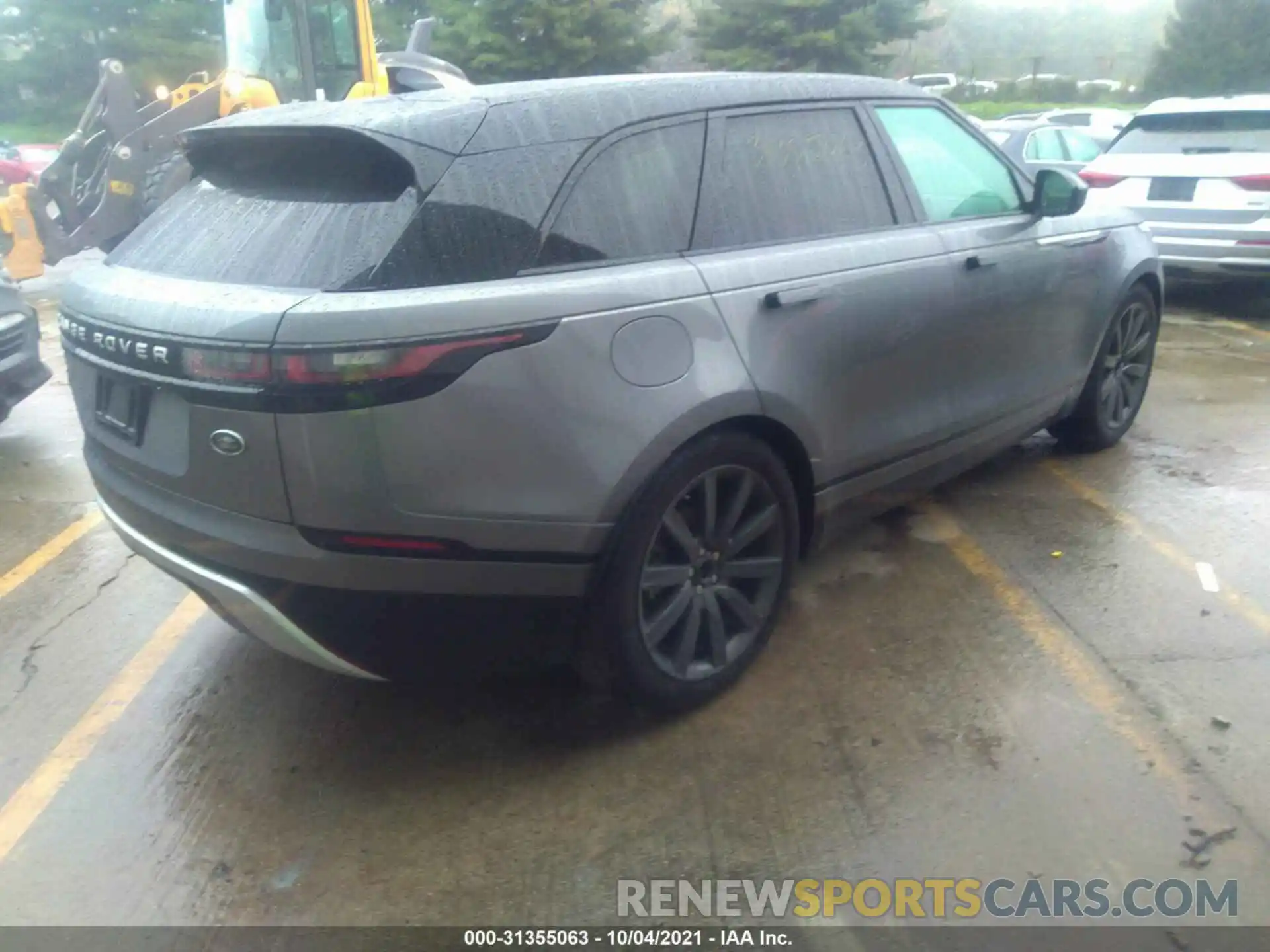 4 Photograph of a damaged car SALYB2FV7LA256672 LAND ROVER RANGE ROVER VELAR 2020