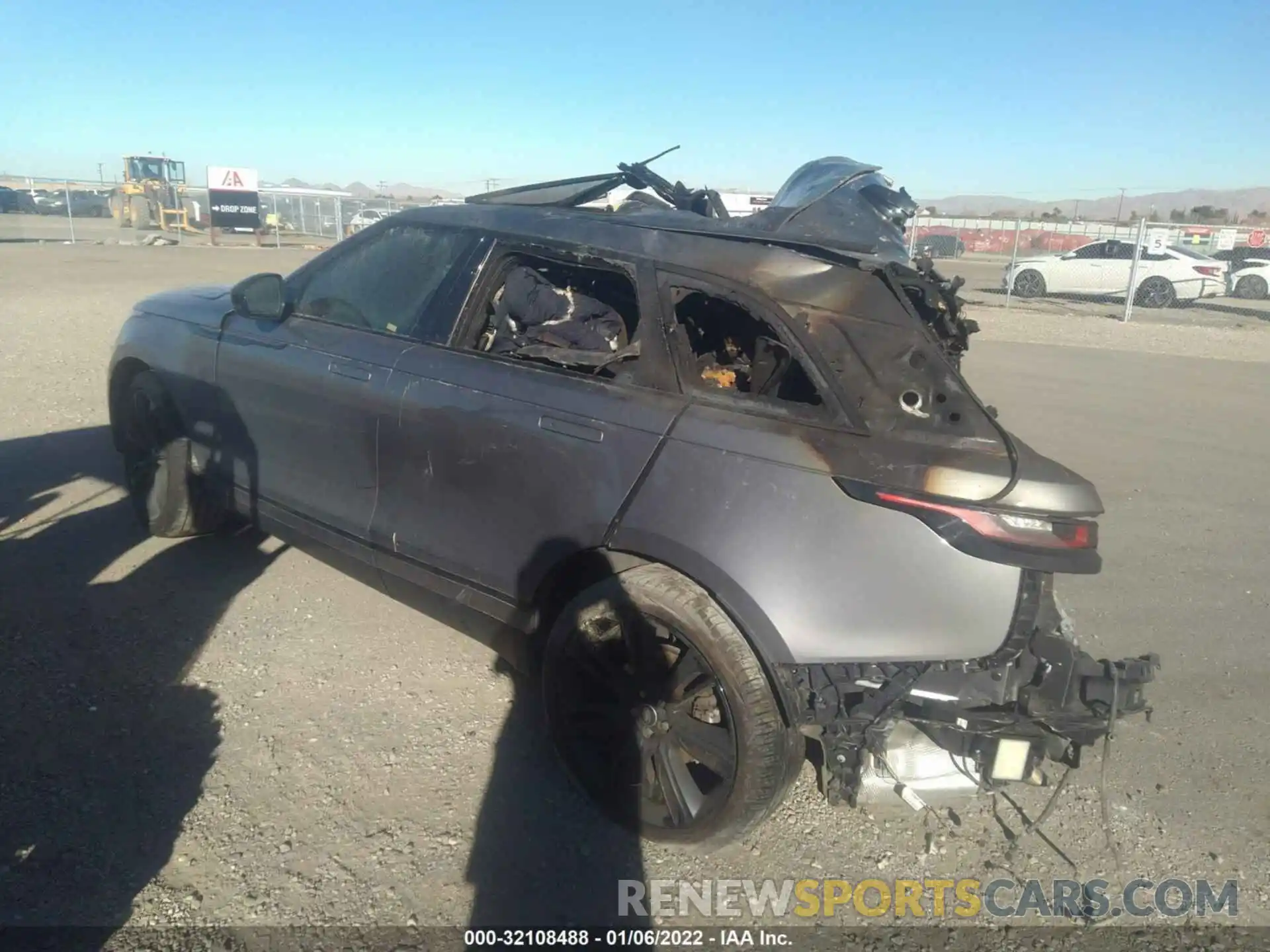 3 Photograph of a damaged car SALYK2EX1LA285099 LAND ROVER RANGE ROVER VELAR 2020