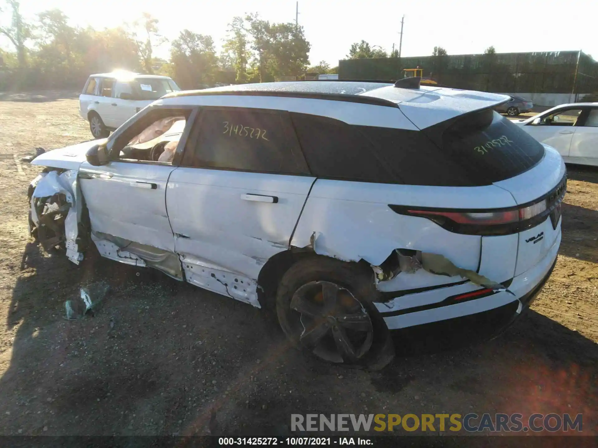 3 Photograph of a damaged car SALYK2EX1LA291632 LAND ROVER RANGE ROVER VELAR 2020