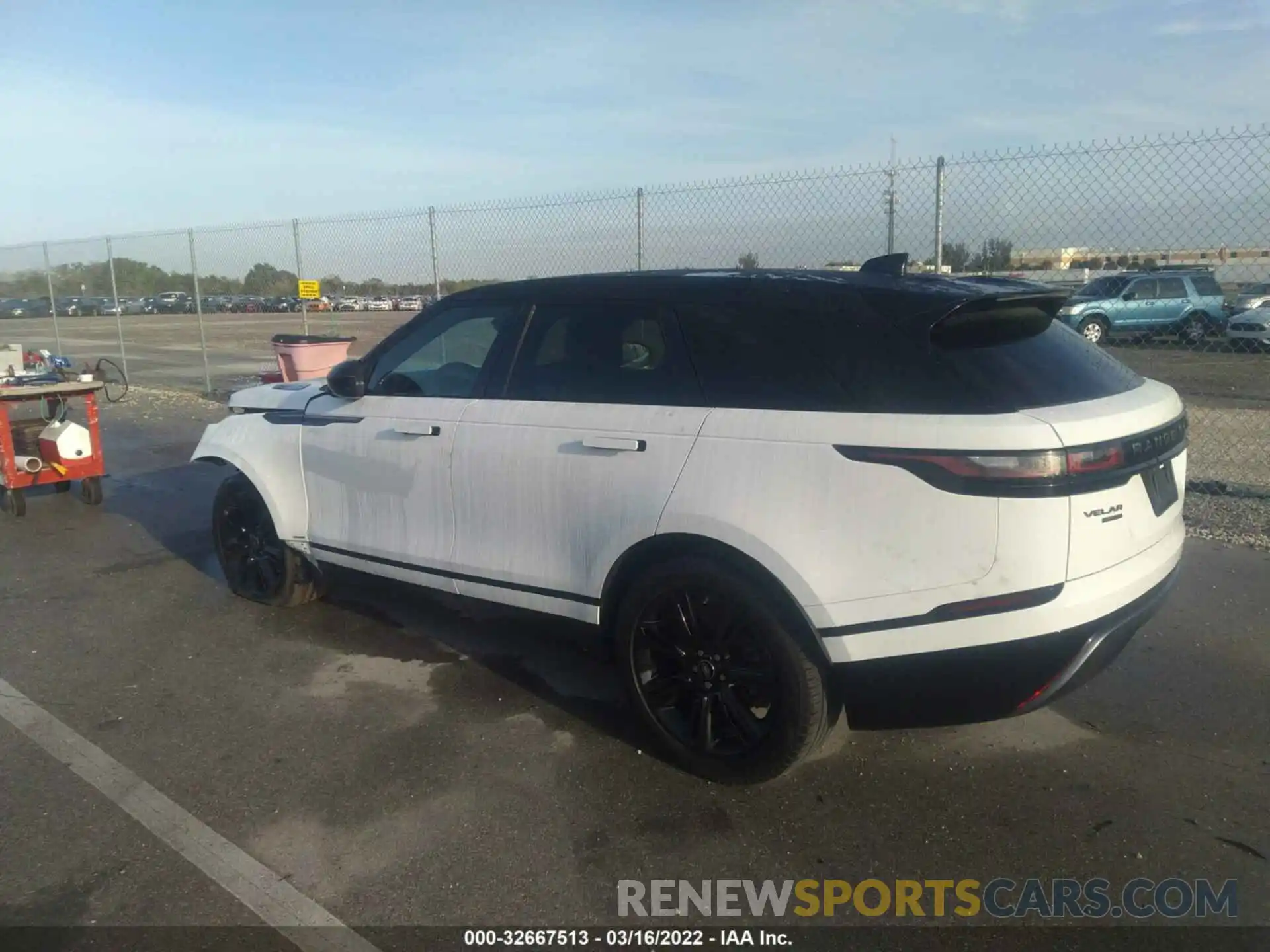 3 Фотография поврежденного автомобиля SALYK2EX1LA295020 LAND ROVER RANGE ROVER VELAR 2020