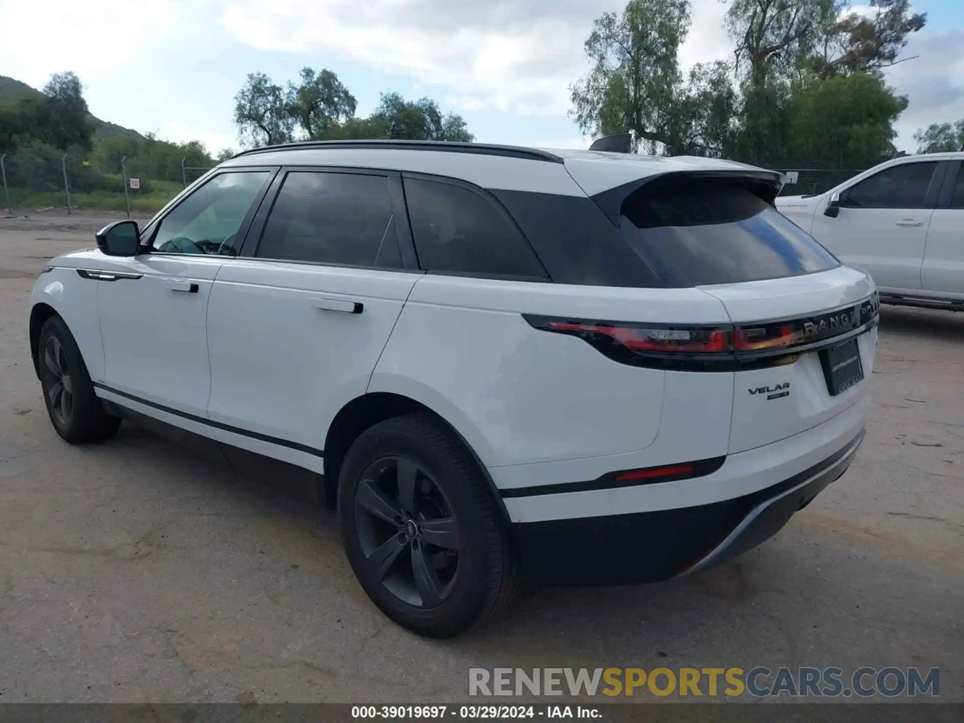 3 Photograph of a damaged car SALYK2EX2LA286696 LAND ROVER RANGE ROVER VELAR 2020