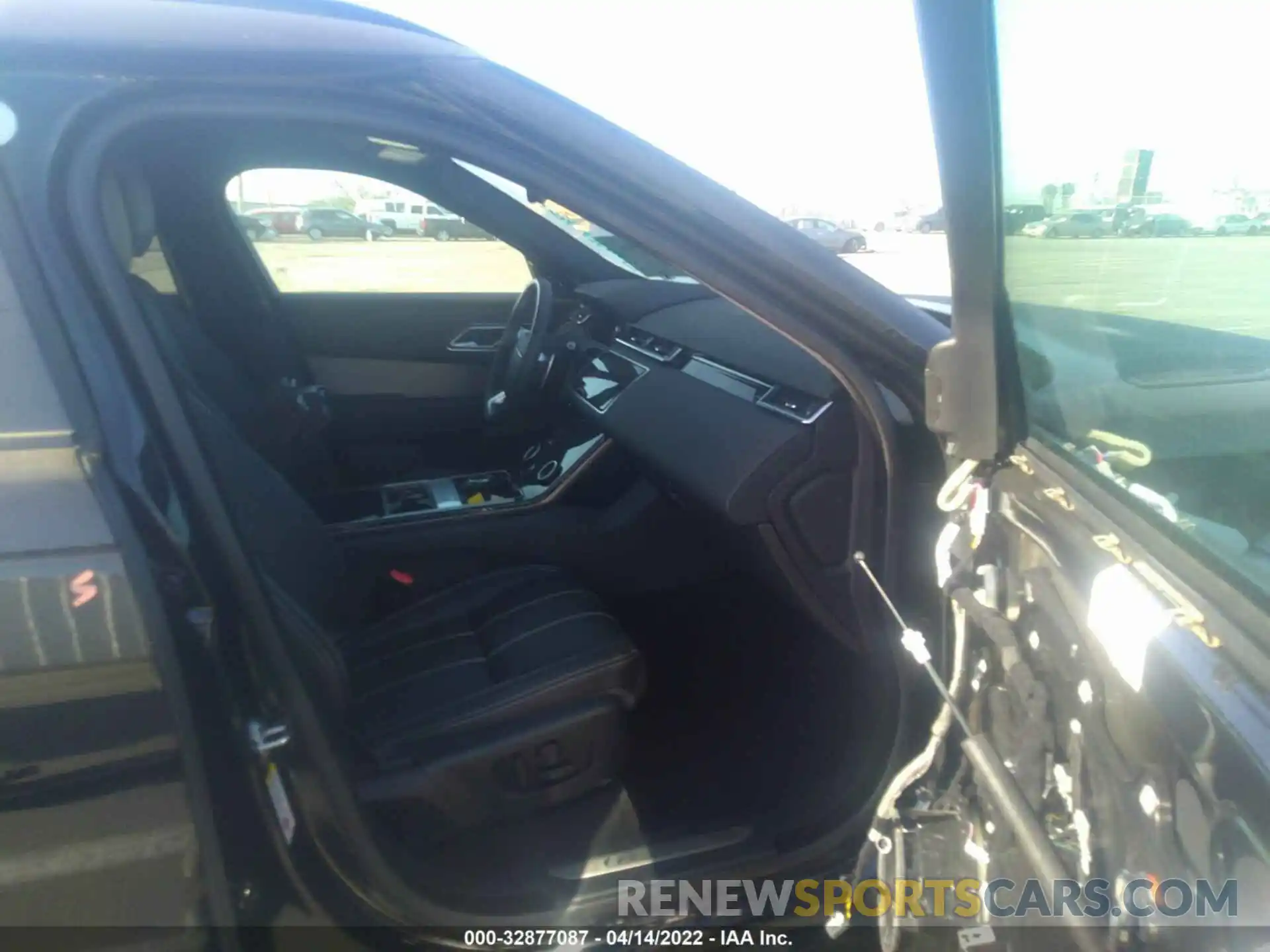 5 Photograph of a damaged car SALYK2EX5LA287163 LAND ROVER RANGE ROVER VELAR 2020