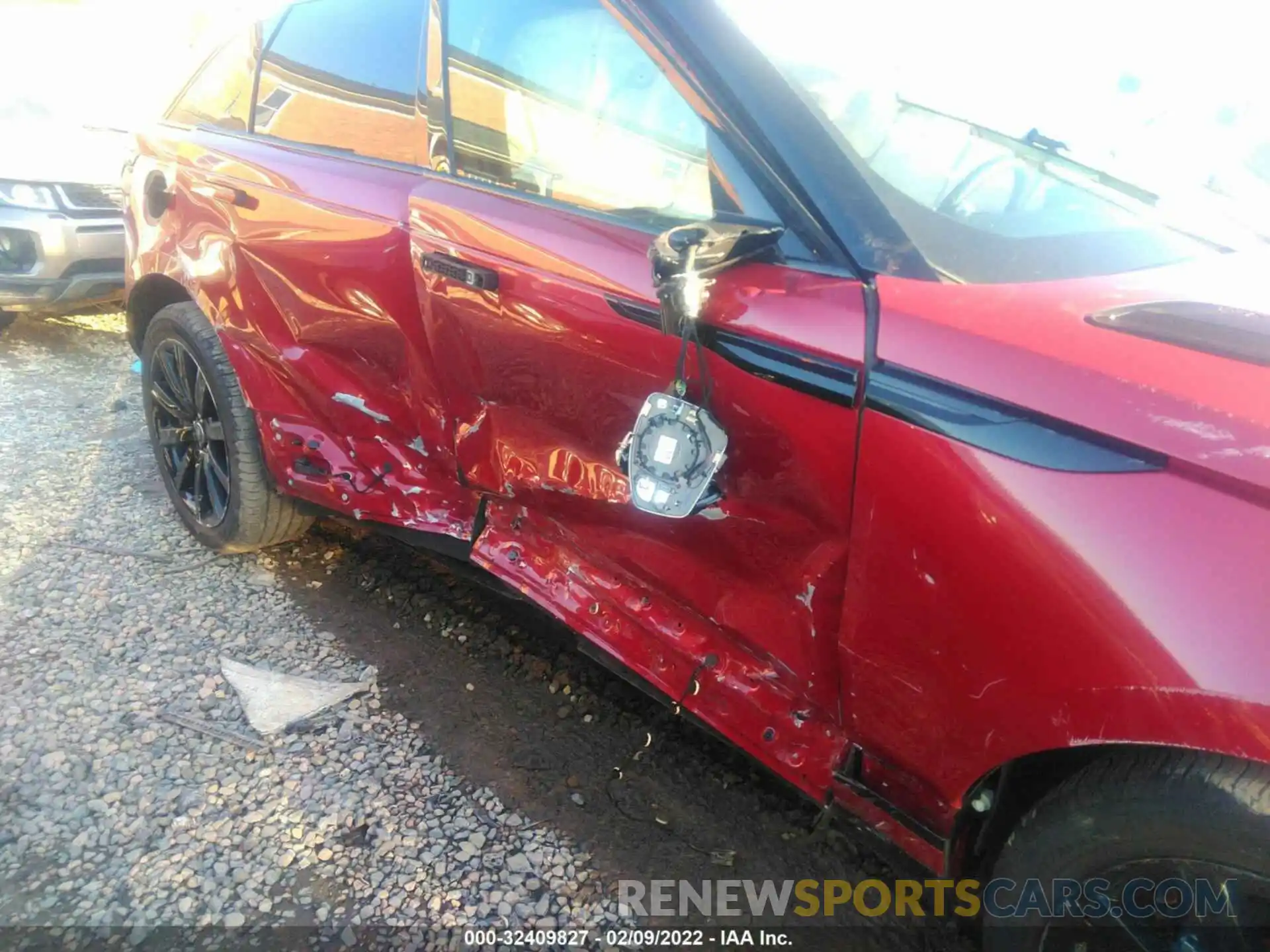 6 Photograph of a damaged car SALYK2EX6LA283994 LAND ROVER RANGE ROVER VELAR 2020