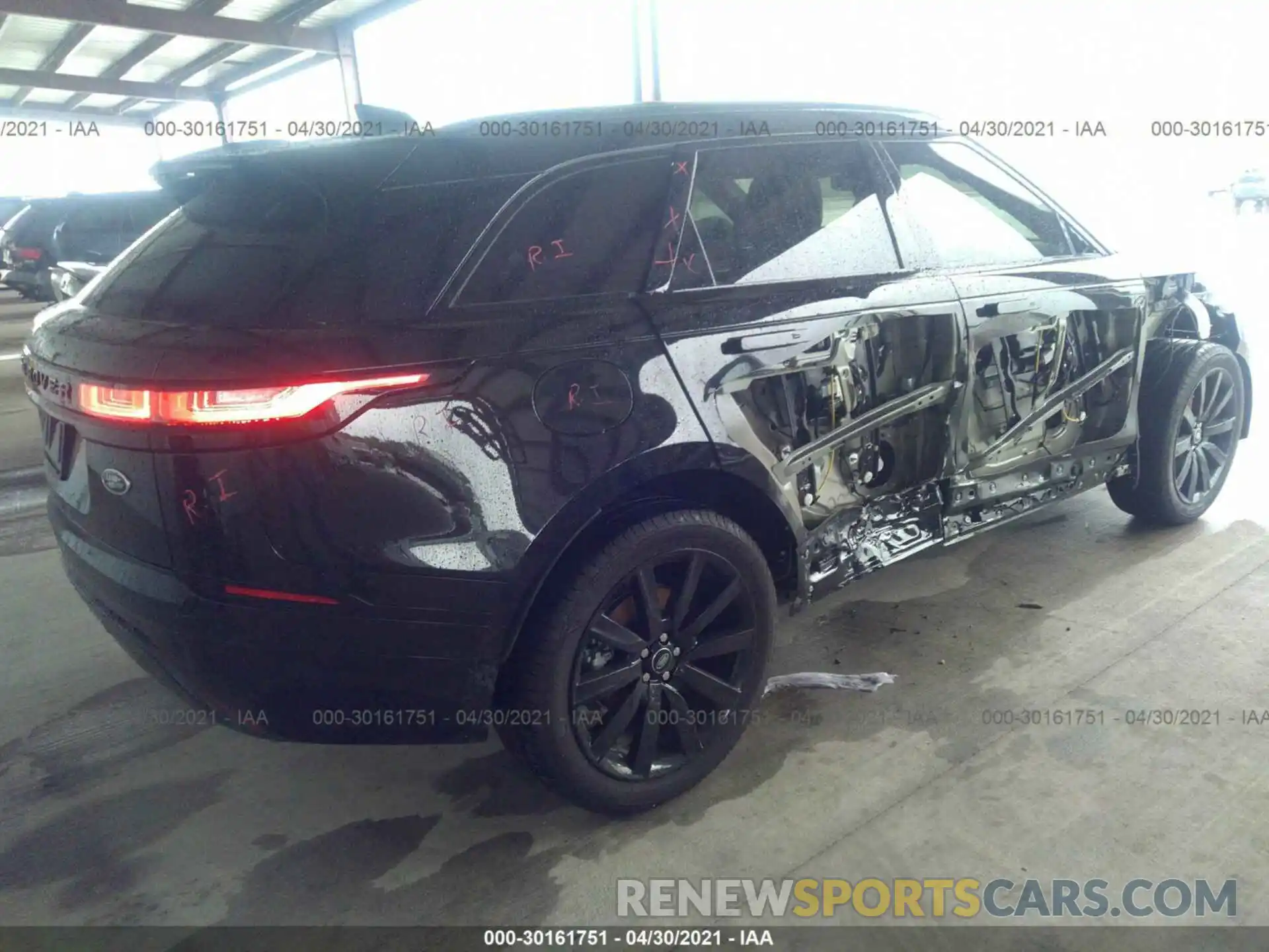 4 Photograph of a damaged car SALYK2EX6LA294008 LAND ROVER RANGE ROVER VELAR 2020