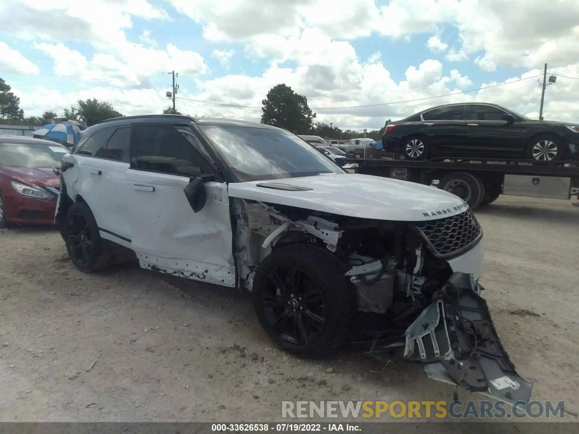 1 Photograph of a damaged car SALYK2EX7LA287357 LAND ROVER RANGE ROVER VELAR 2020