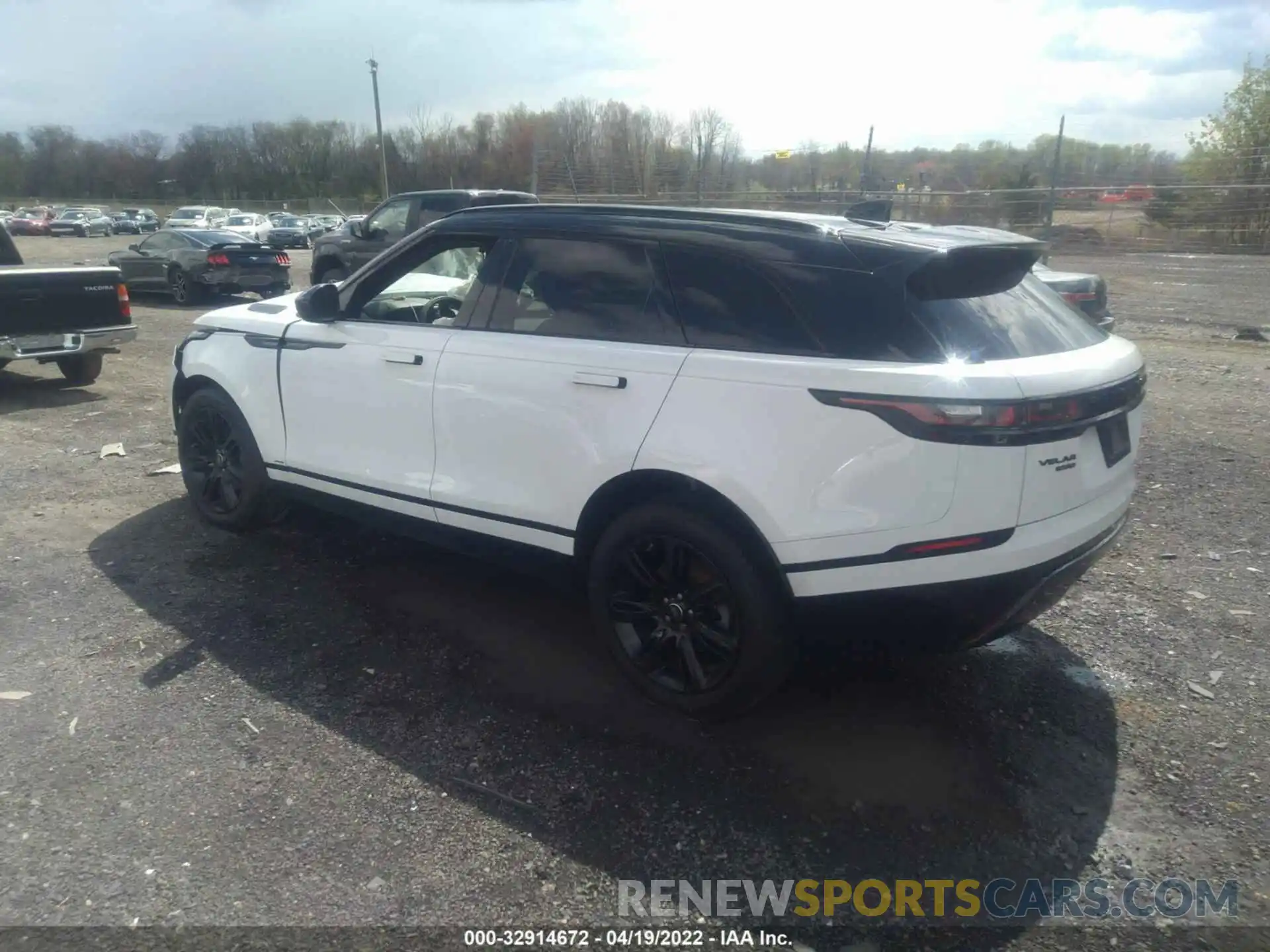 3 Photograph of a damaged car SALYK2EX8LA244145 LAND ROVER RANGE ROVER VELAR 2020