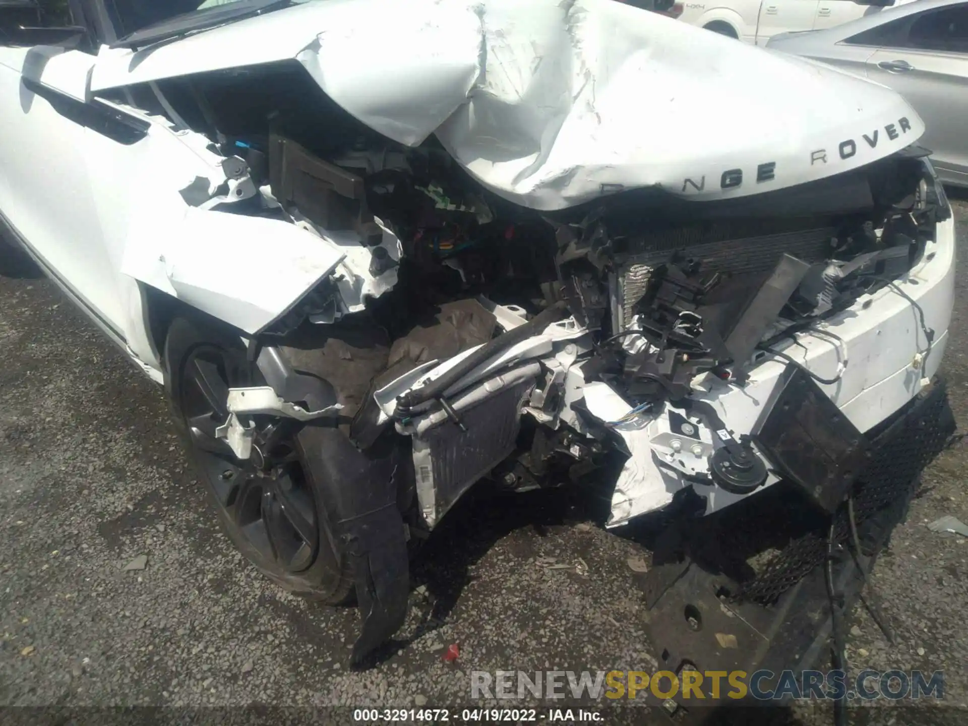 6 Photograph of a damaged car SALYK2EX8LA244145 LAND ROVER RANGE ROVER VELAR 2020