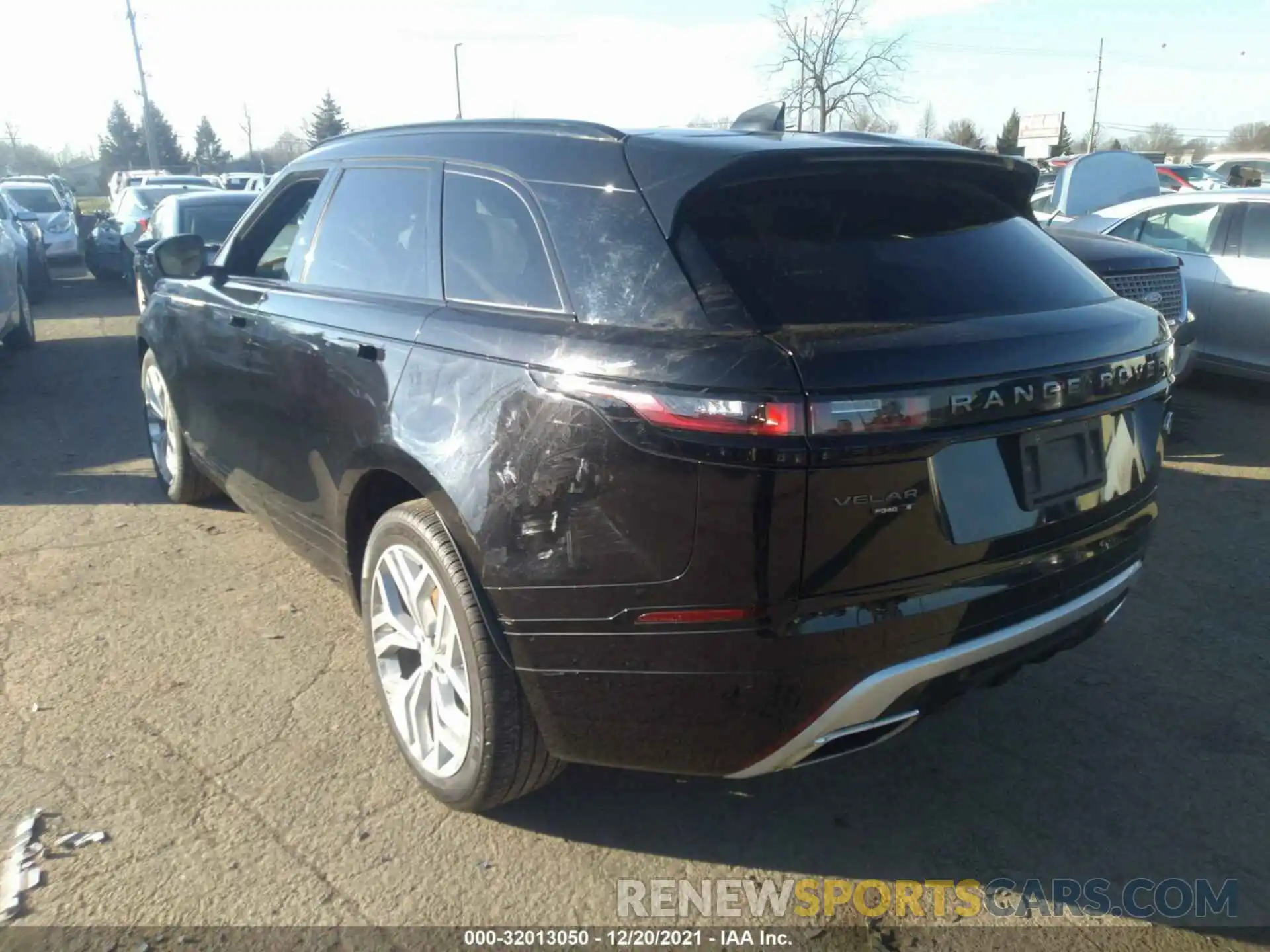 3 Photograph of a damaged car SALYK2FV1LA274620 LAND ROVER RANGE ROVER VELAR 2020