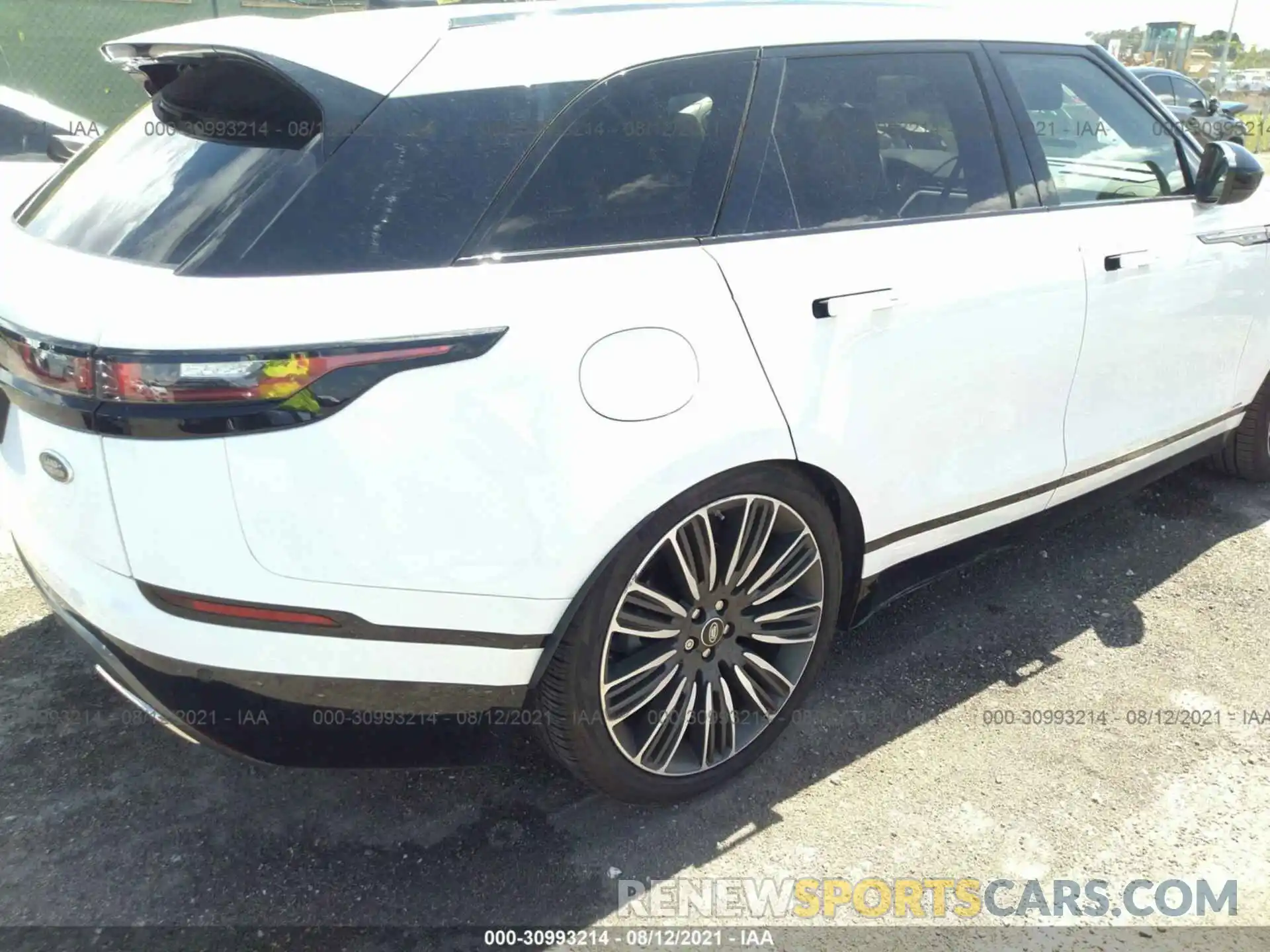 6 Photograph of a damaged car SALYK2FV3LA248424 LAND ROVER RANGE ROVER VELAR 2020