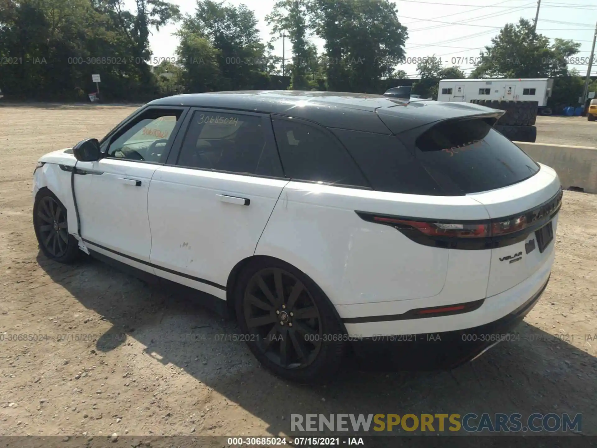 3 Photograph of a damaged car SALYK2FV6LA293034 LAND ROVER RANGE ROVER VELAR 2020