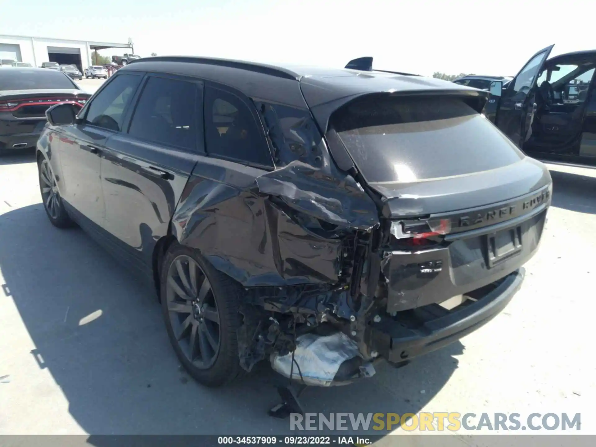 6 Photograph of a damaged car SALYM2EV5LA239834 LAND ROVER RANGE ROVER VELAR 2020