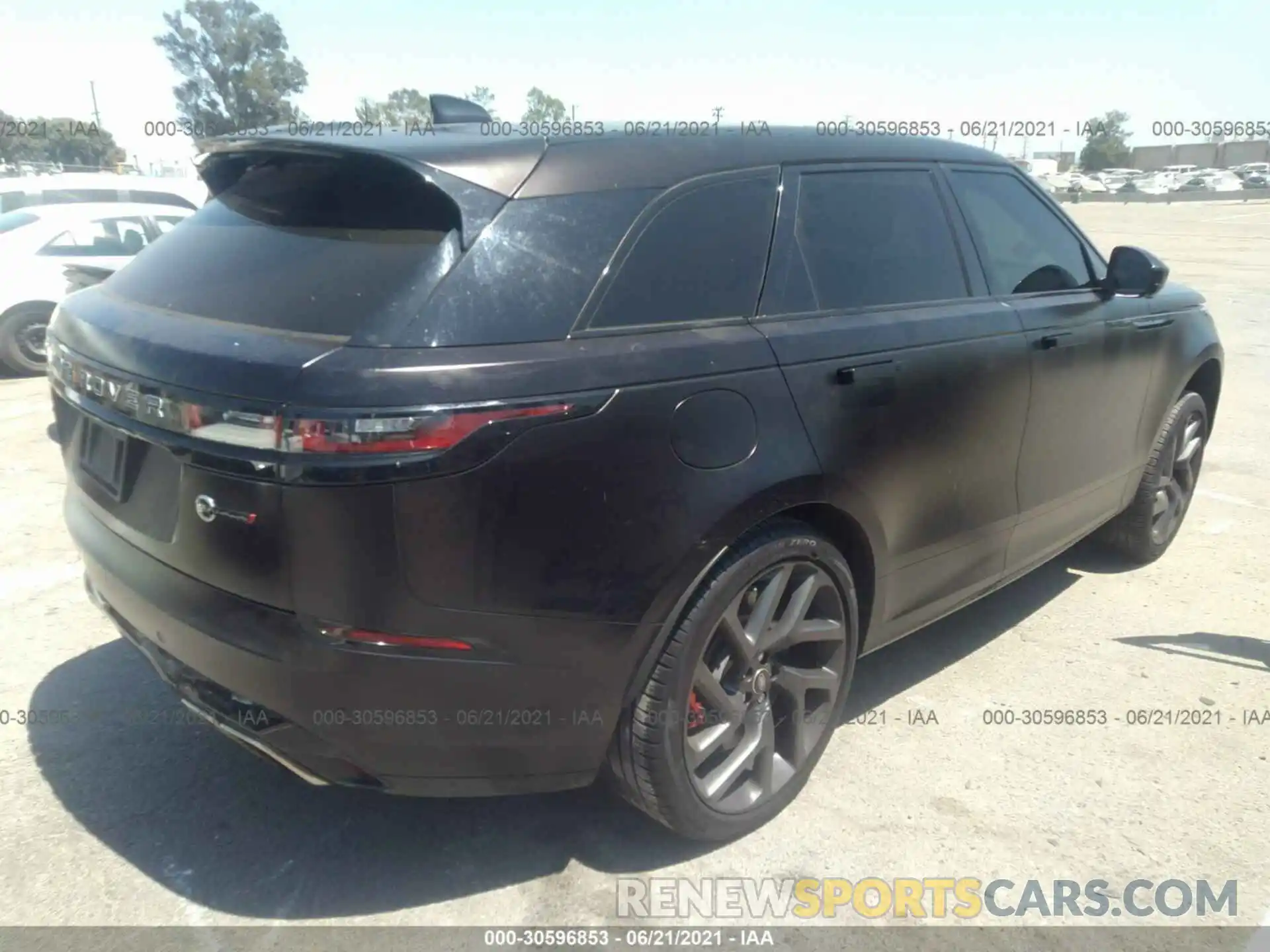 4 Photograph of a damaged car SALYU2EE2LA264383 LAND ROVER RANGE ROVER VELAR 2020