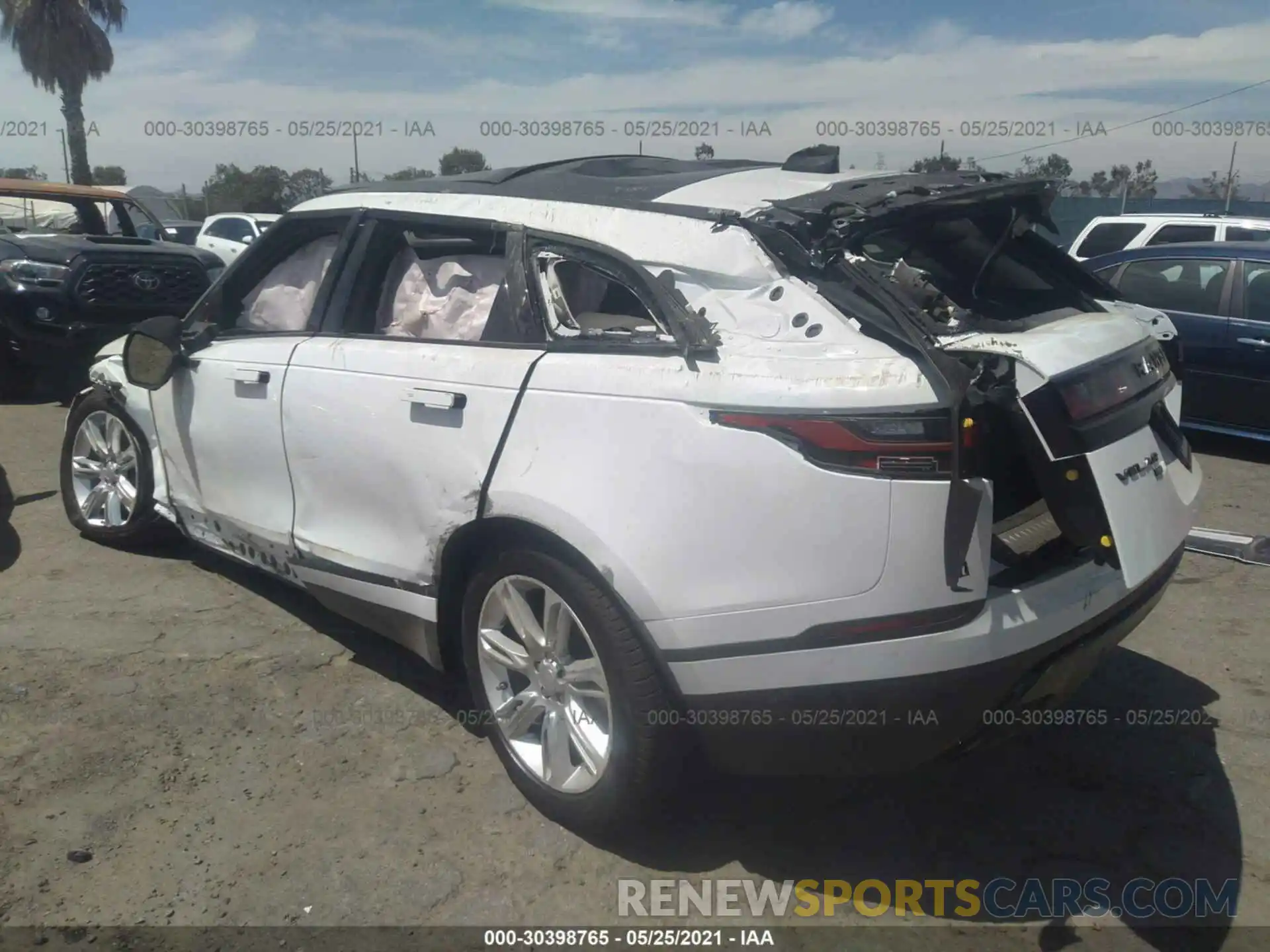 3 Photograph of a damaged car SALYJ2EX8MA299876 LAND ROVER RANGE ROVER VELAR 2021