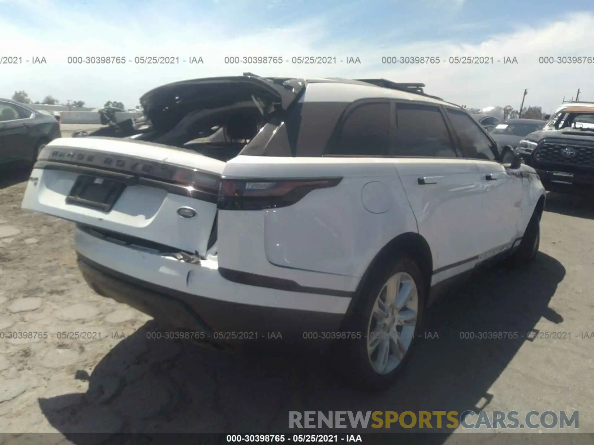 4 Photograph of a damaged car SALYJ2EX8MA299876 LAND ROVER RANGE ROVER VELAR 2021