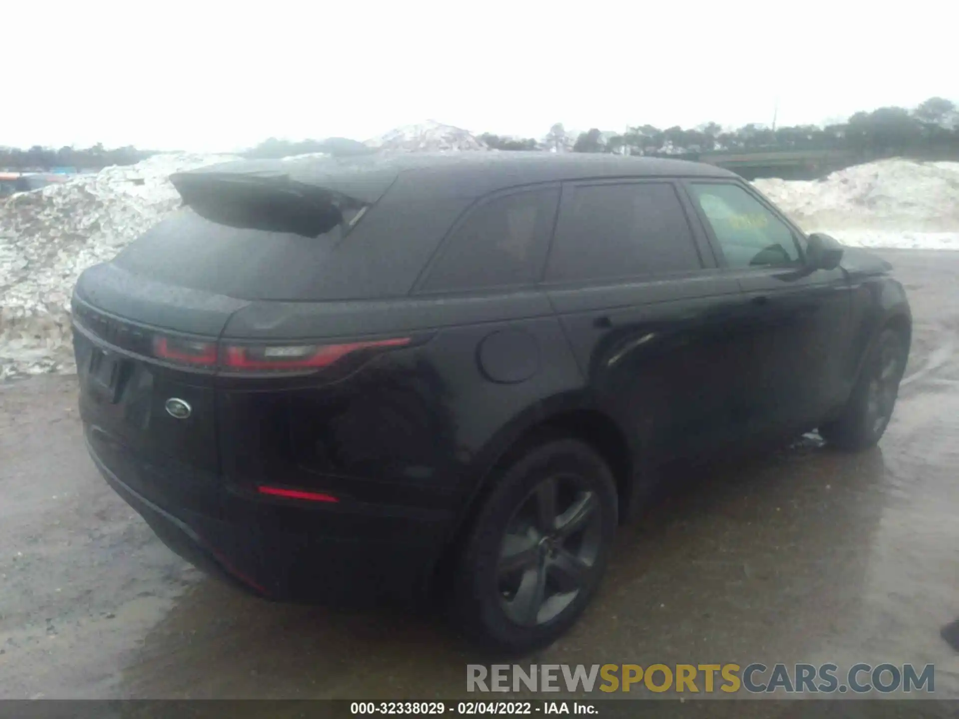 4 Photograph of a damaged car SALYJ2EX9MA317138 LAND ROVER RANGE ROVER VELAR 2021