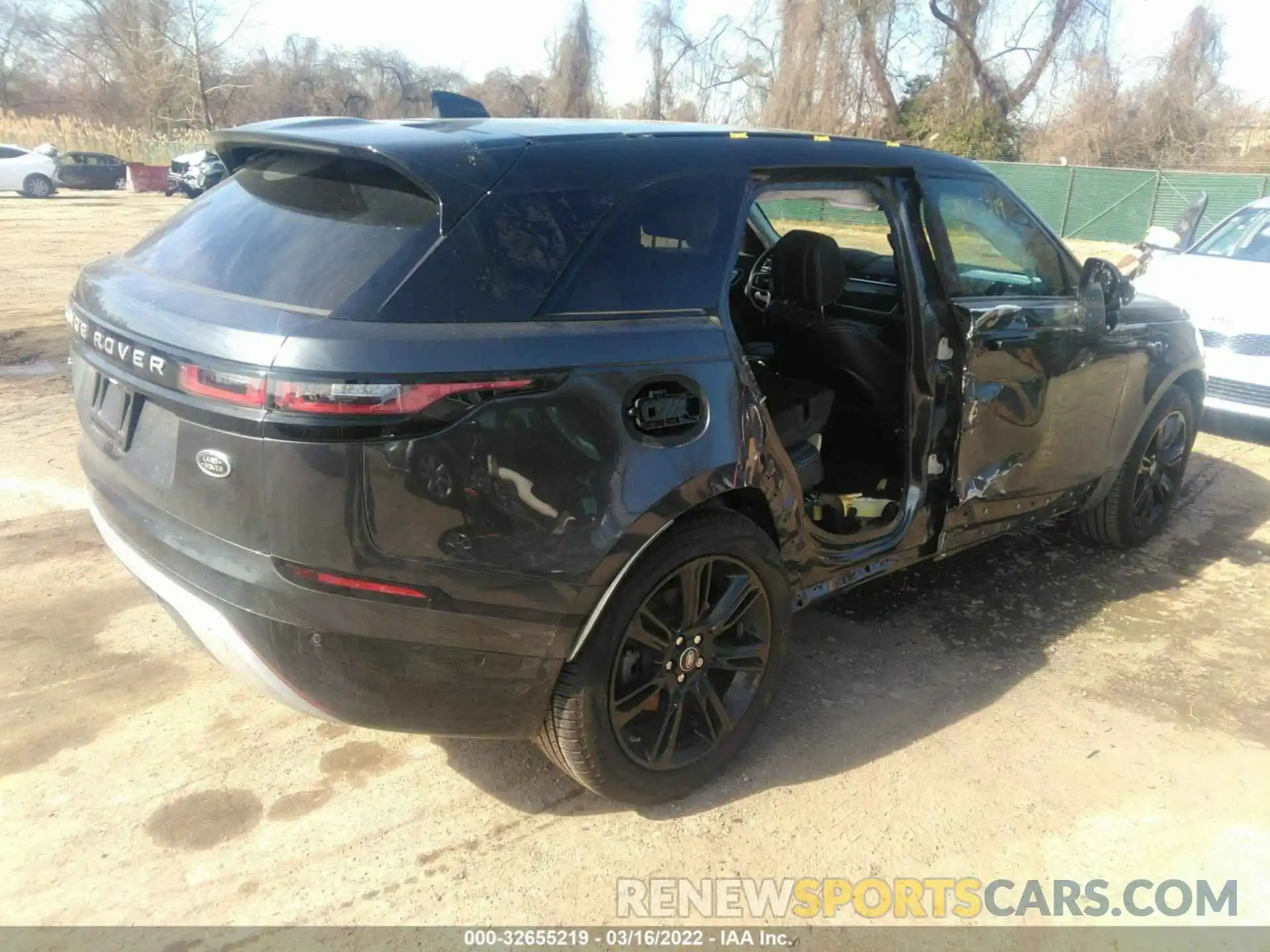 4 Photograph of a damaged car SALYJ2EXXMA307122 LAND ROVER RANGE ROVER VELAR 2021