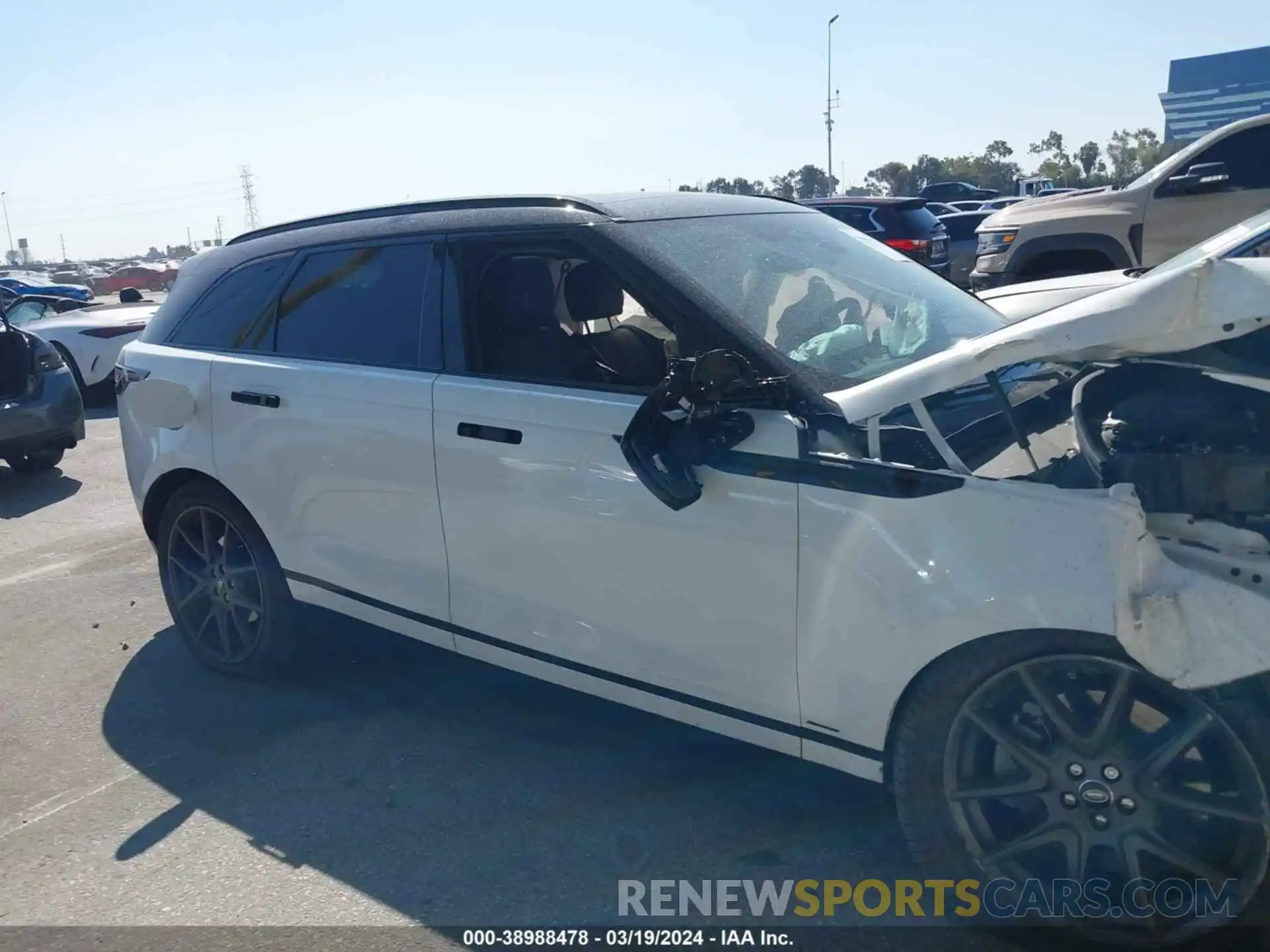 13 Photograph of a damaged car SALYT2EU7MA315226 LAND ROVER RANGE ROVER VELAR 2021