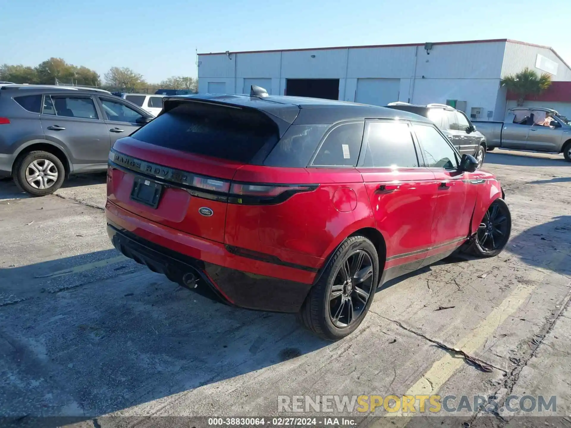 4 Photograph of a damaged car SALYT2EX1MA305561 LAND ROVER RANGE ROVER VELAR 2021