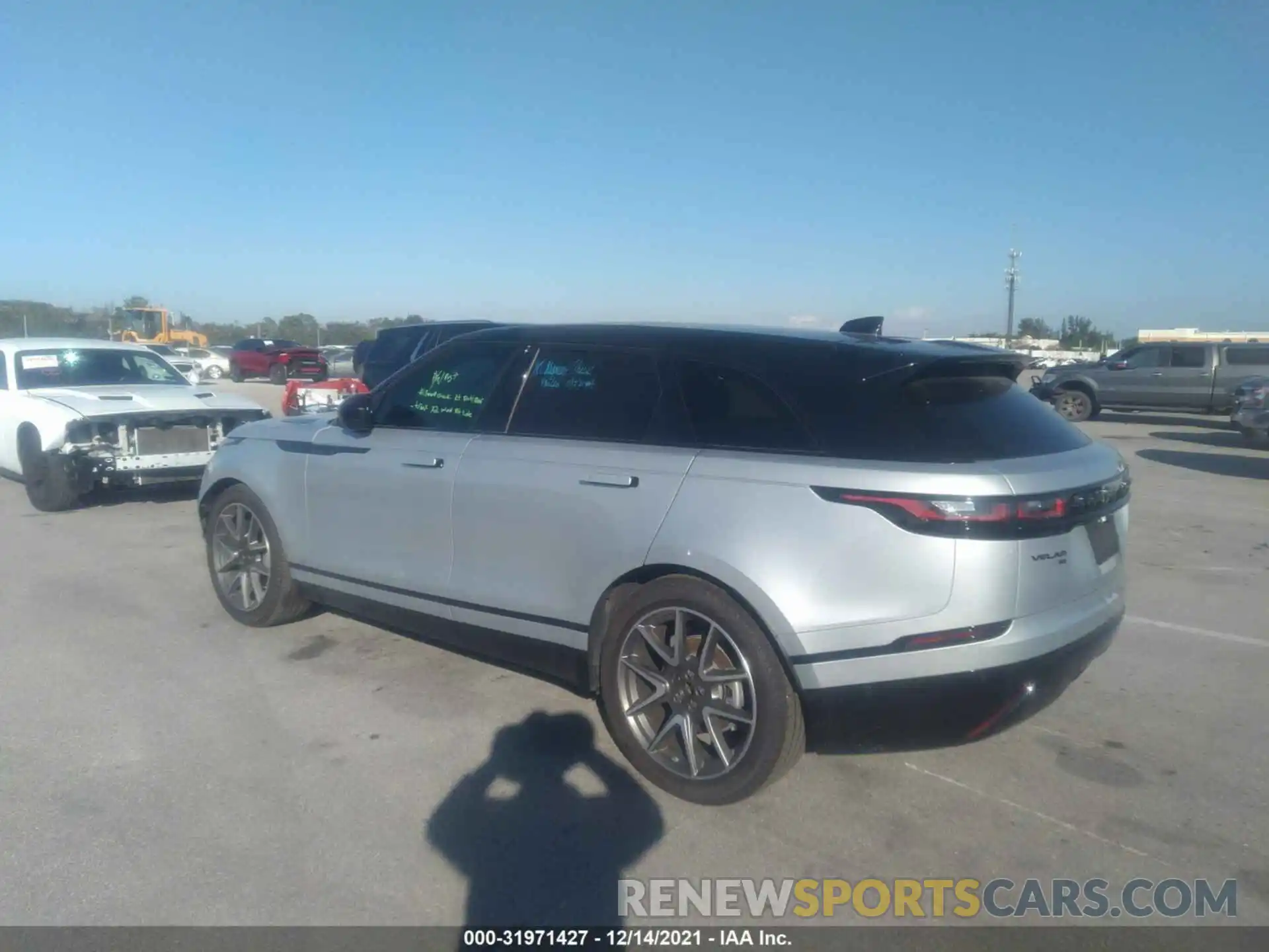 3 Photograph of a damaged car SALYT2EX4MA308891 LAND ROVER RANGE ROVER VELAR 2021