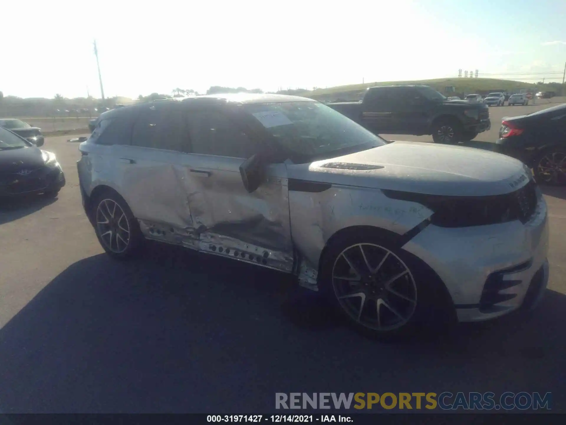 6 Photograph of a damaged car SALYT2EX4MA308891 LAND ROVER RANGE ROVER VELAR 2021