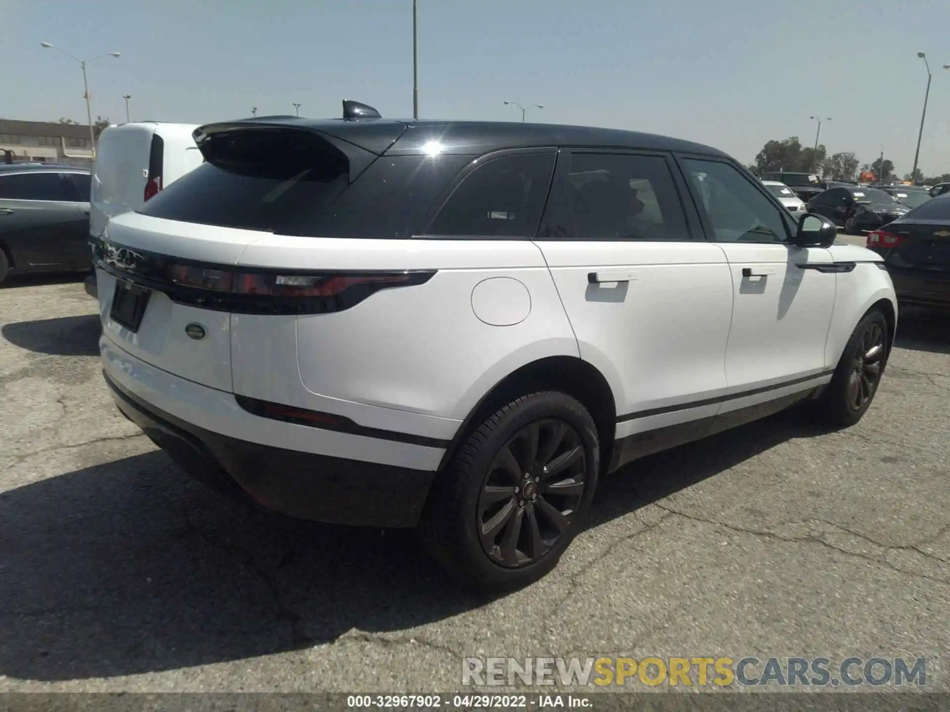 4 Photograph of a damaged car SALYT2EX7MA305144 LAND ROVER RANGE ROVER VELAR 2021