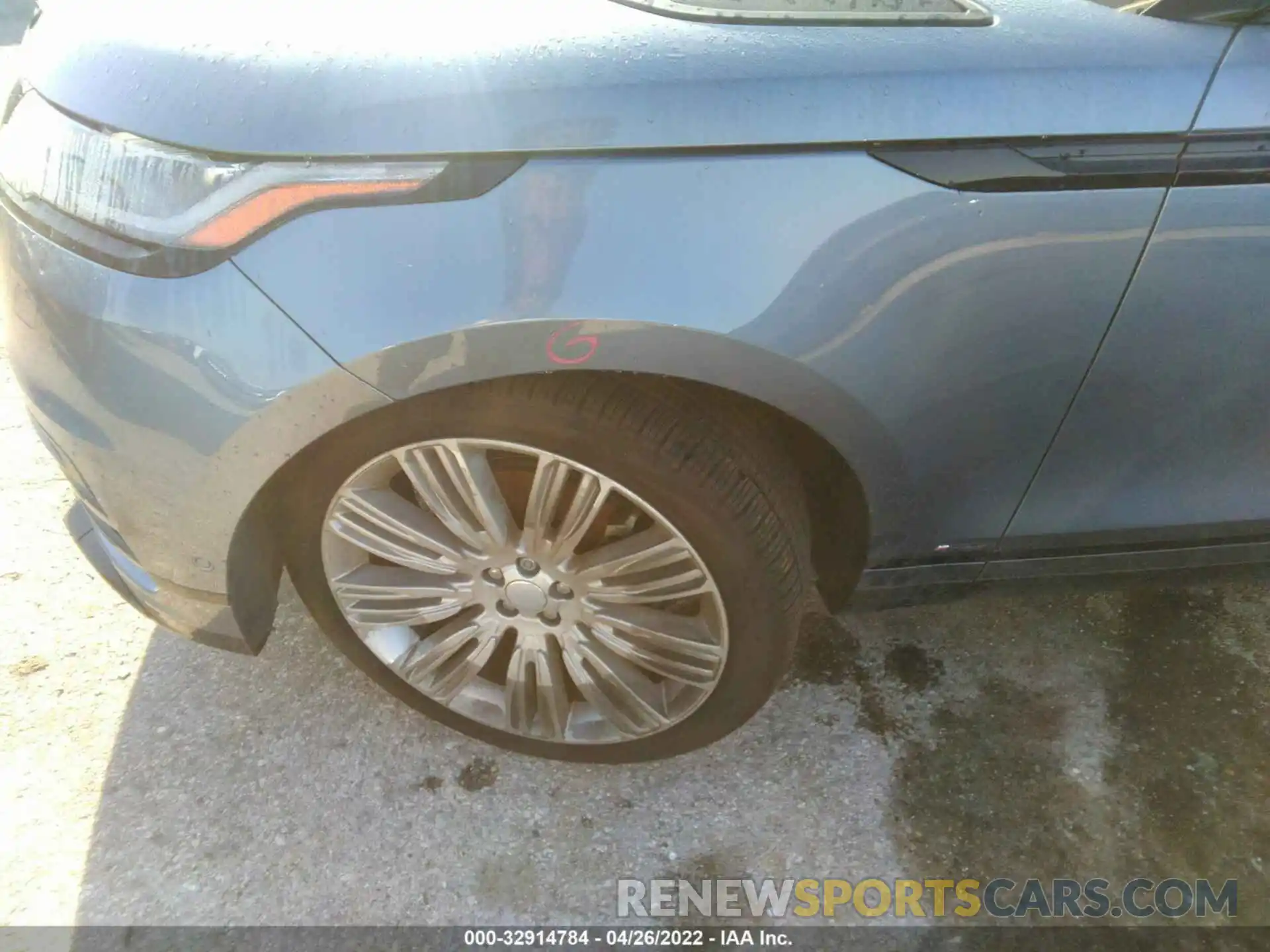 13 Photograph of a damaged car SALYT2EX7MA322929 LAND ROVER RANGE ROVER VELAR 2021