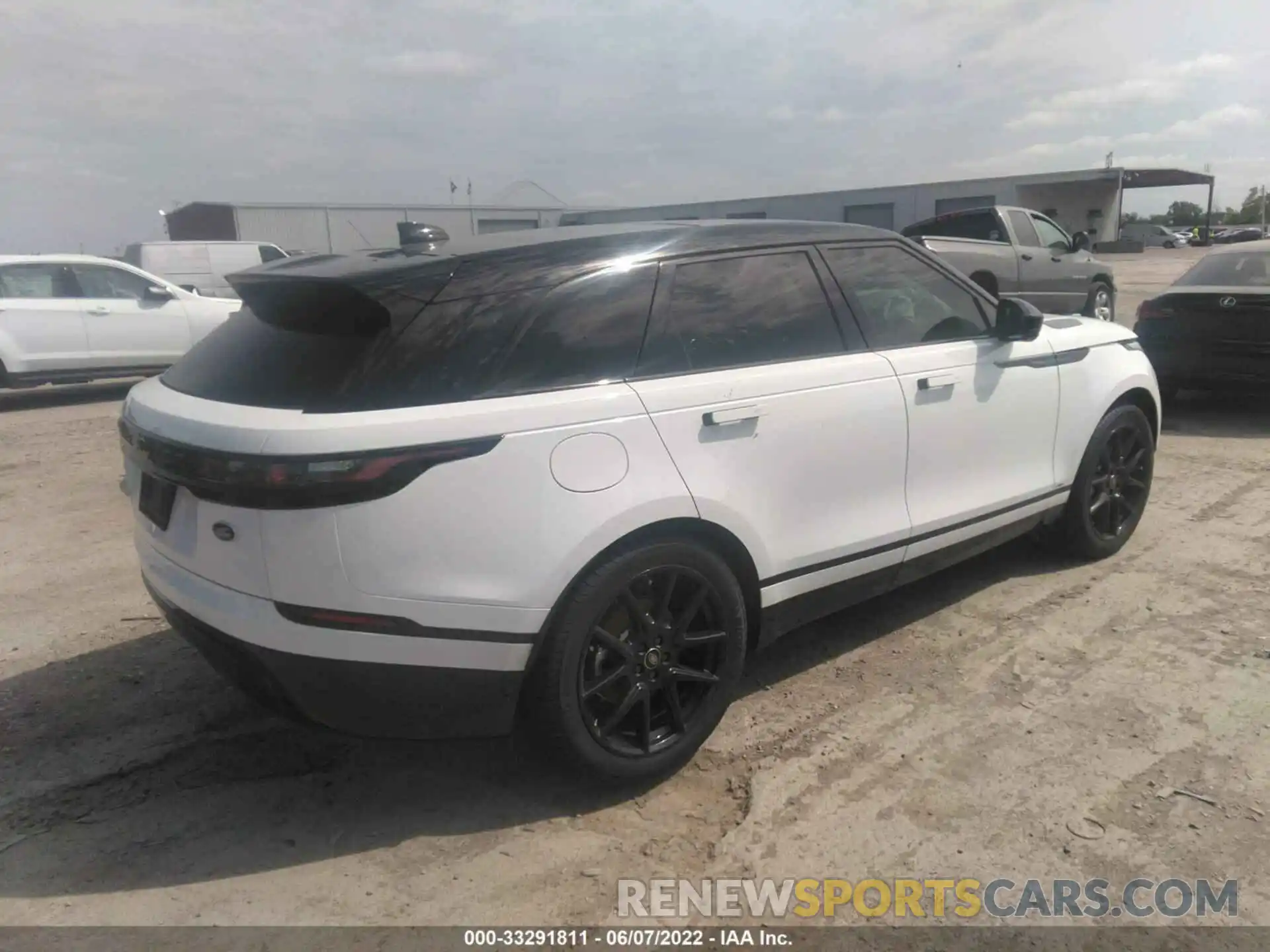 4 Photograph of a damaged car SALYT2EX9MA298472 LAND ROVER RANGE ROVER VELAR 2021