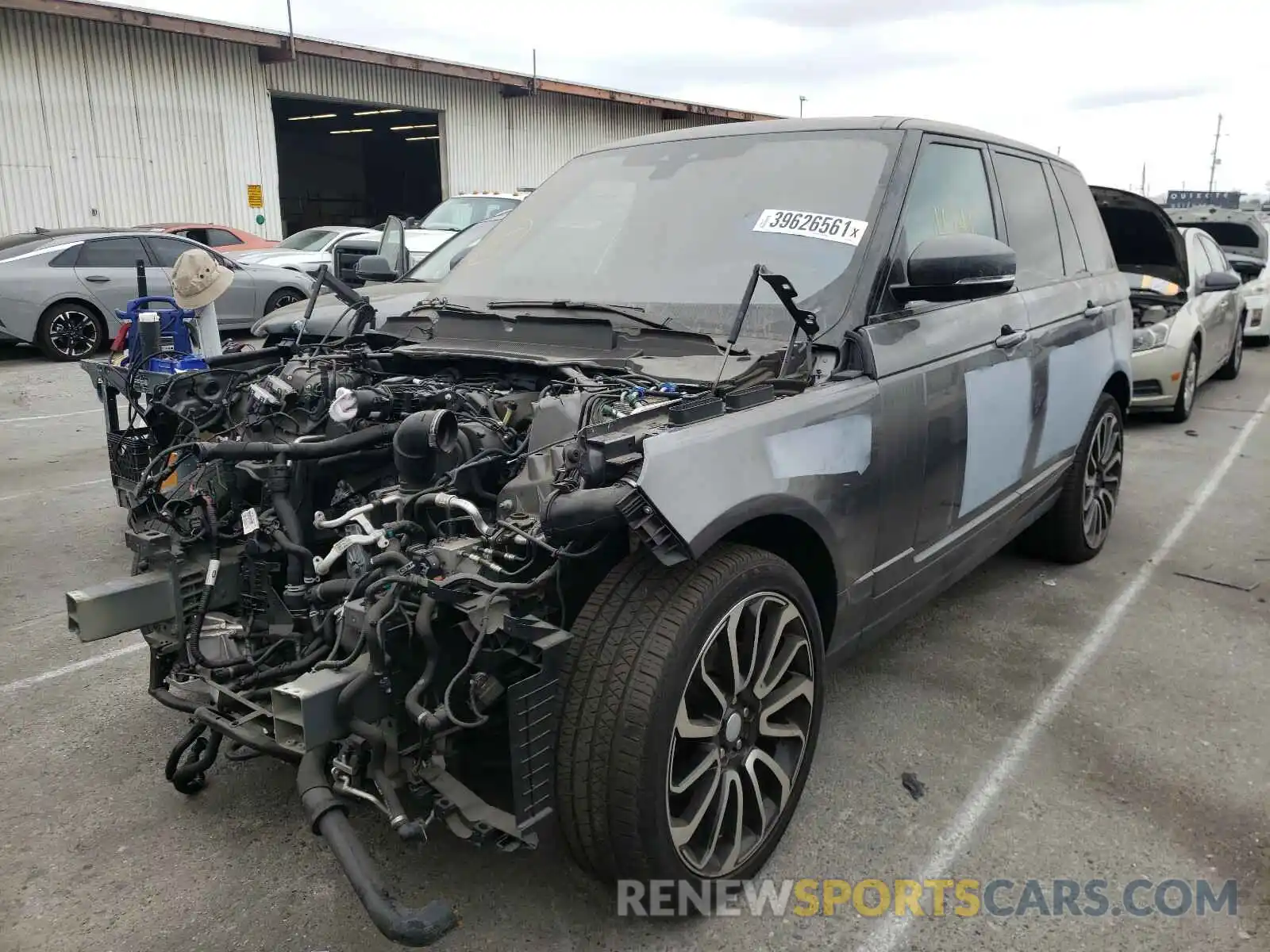 2 Фотография поврежденного автомобиля SALGR2RK1KA529046 LAND ROVER RANGEROVER 2019