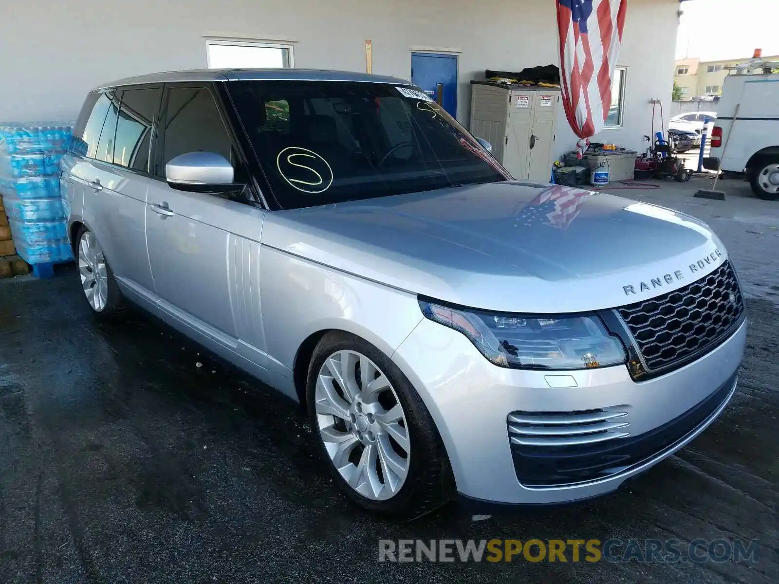 1 Photograph of a damaged car SALGR2RV0KA543840 LAND ROVER RANGEROVER 2019