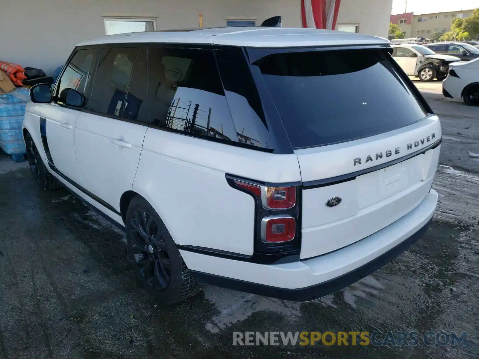 3 Фотография поврежденного автомобиля SALGR2RV1KA543880 LAND ROVER RANGEROVER 2019