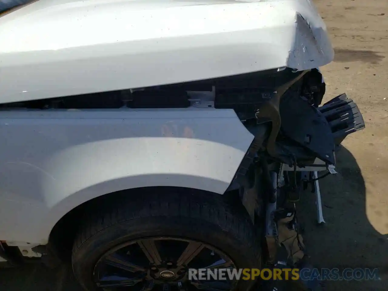 9 Photograph of a damaged car SALGS2RE5KA529162 LAND ROVER RANGEROVER 2019