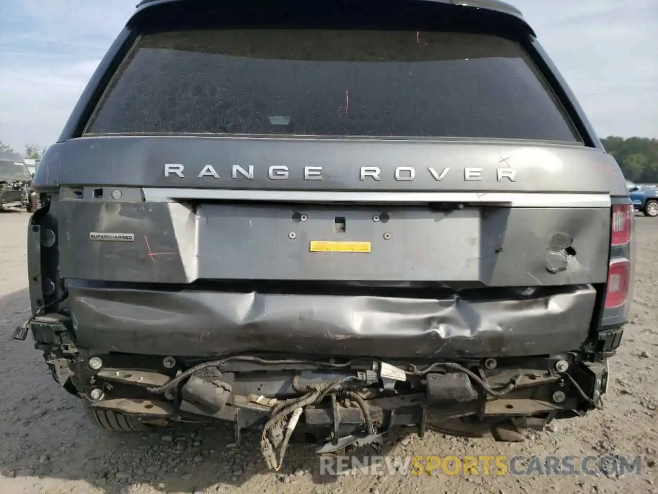 9 Photograph of a damaged car SALGS2RE5KA548293 LAND ROVER RANGEROVER 2019