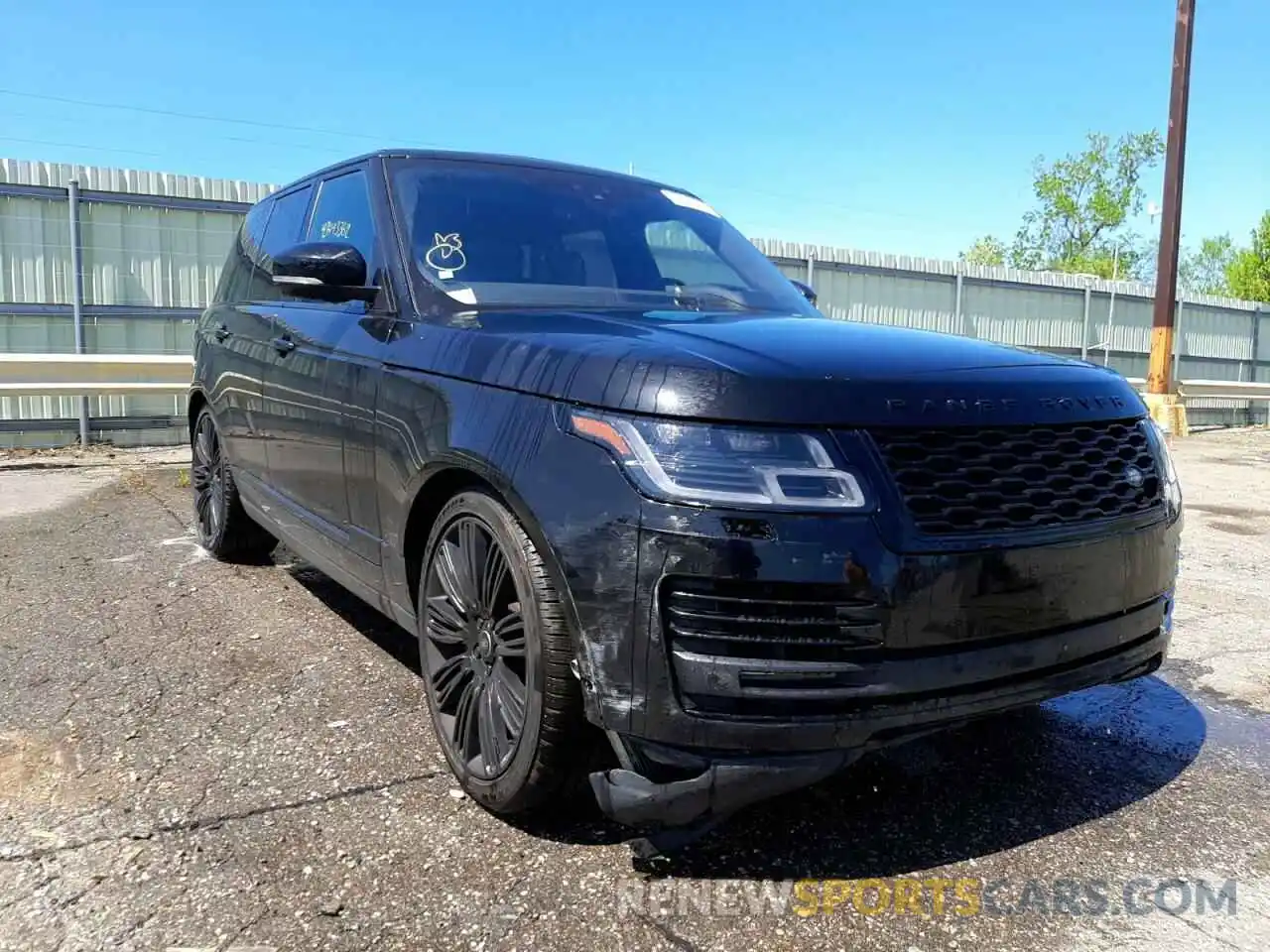 1 Photograph of a damaged car SALGS2REXKA517668 LAND ROVER RANGEROVER 2019